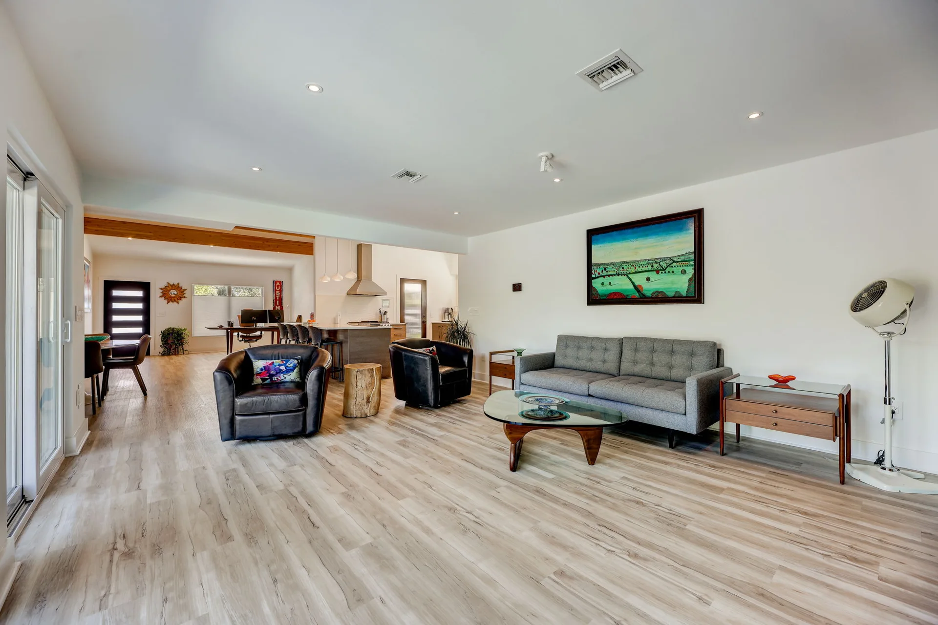 Stunning modern mid-century rebuilt home in the sought-after Delwood Heights near Mueller! photo 22