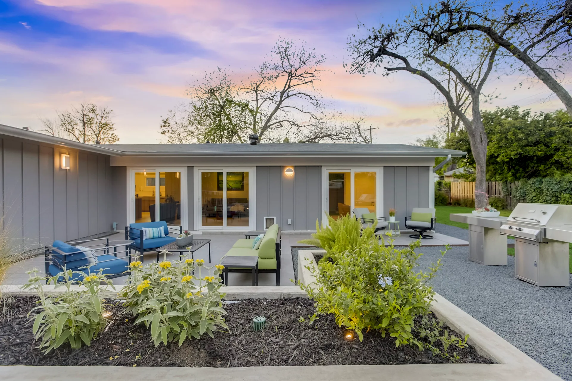Stunning modern mid-century rebuilt home in the sought-after Delwood Heights near Mueller! photo 10