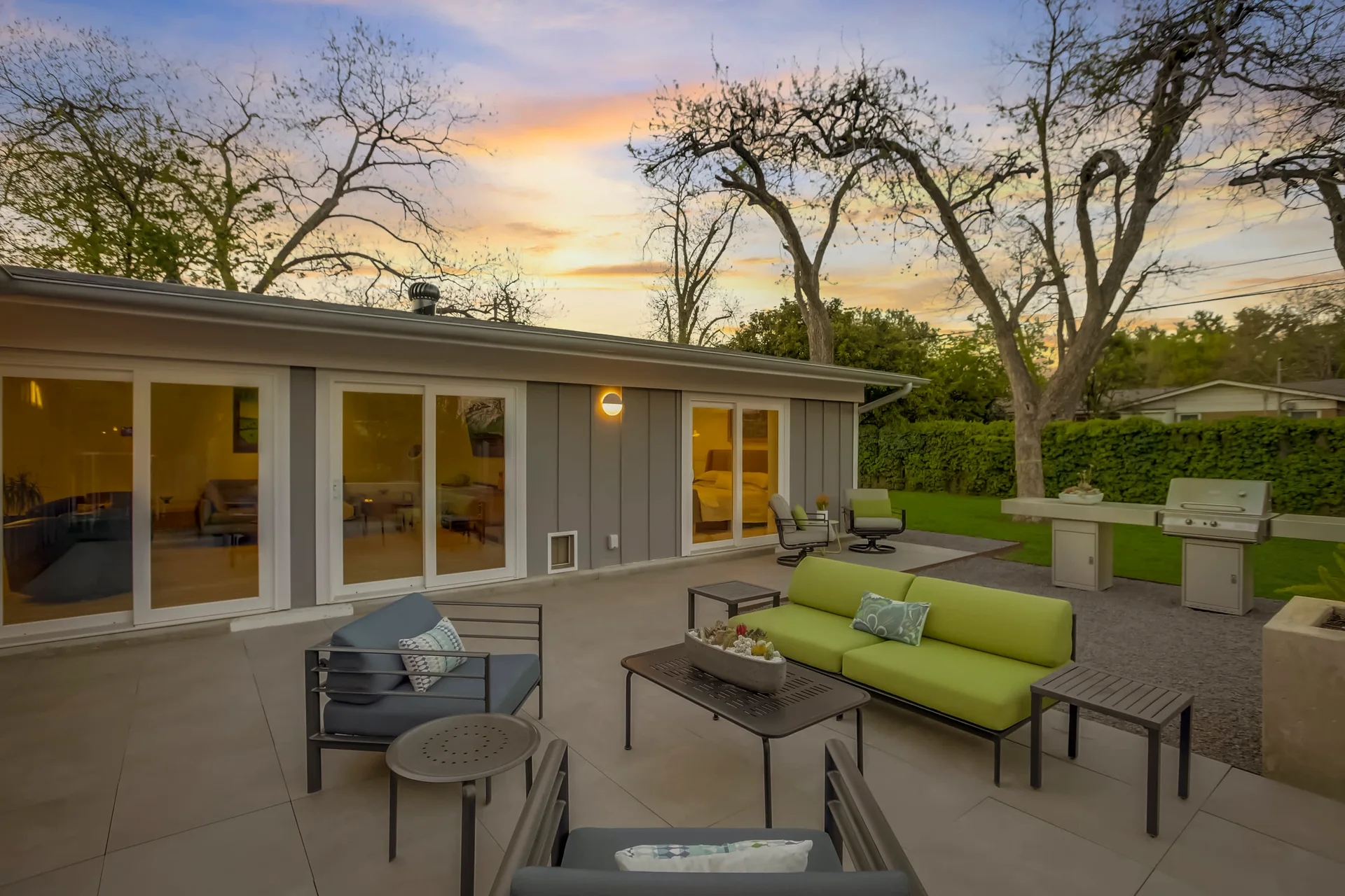 Stunning modern mid-century rebuilt home in the sought-after Delwood Heights near Mueller! photo 9