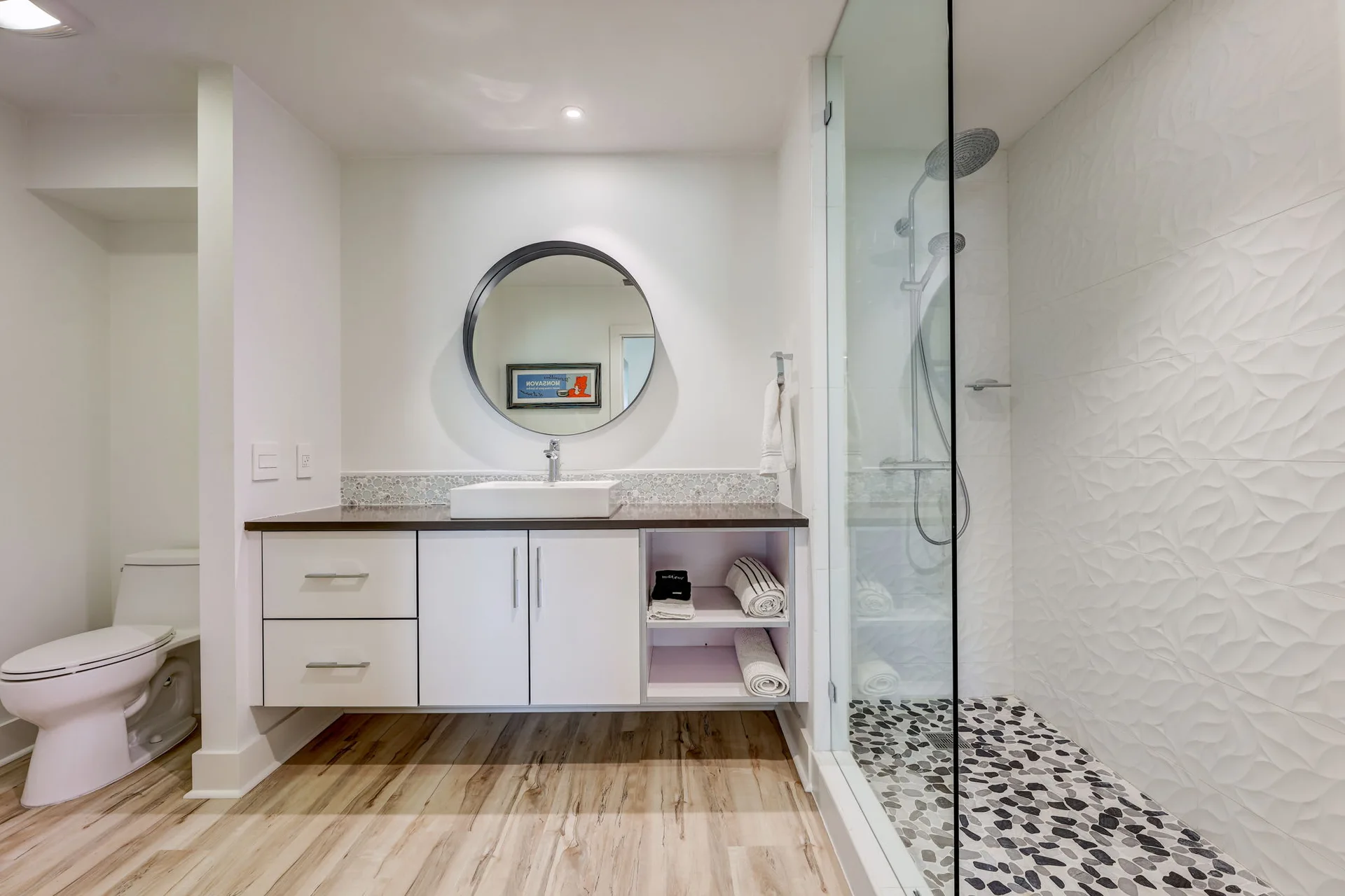 Stunning modern mid-century rebuilt home in the sought-after Delwood Heights near Mueller! photo 49