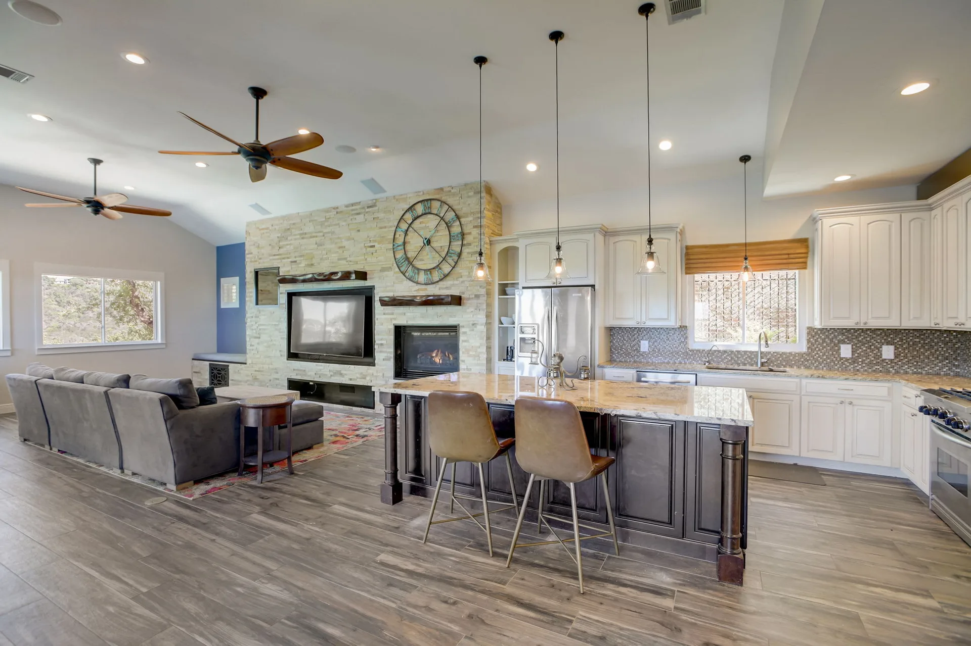 Hill Country Paradise: Luxurious 4/3 Home with Heated Pool/Spa and Spectacular Sunset Views in River Place! photo 15