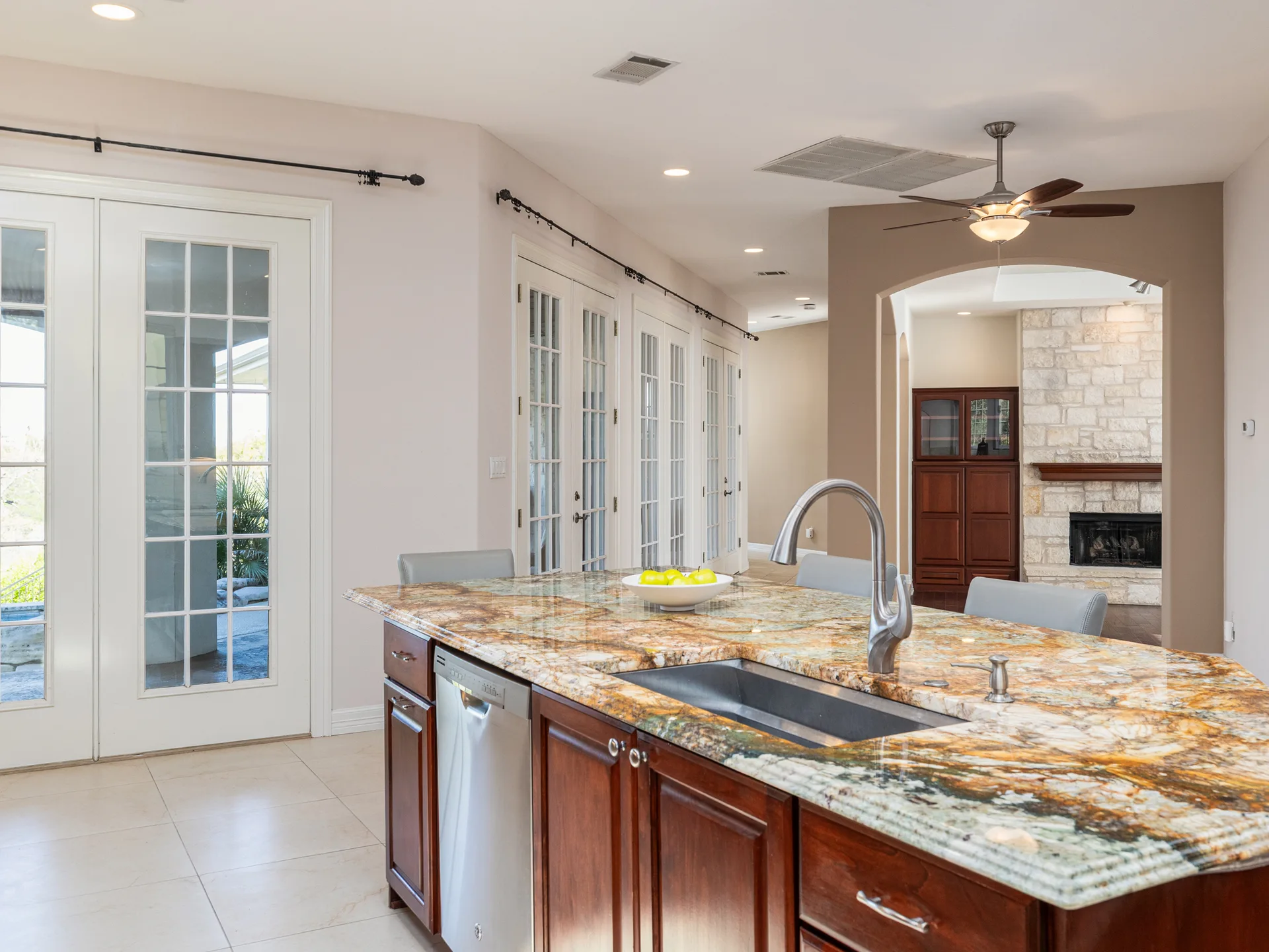River Place Luxury Lease Opportunity | Pool + Golf Course Views photo 18