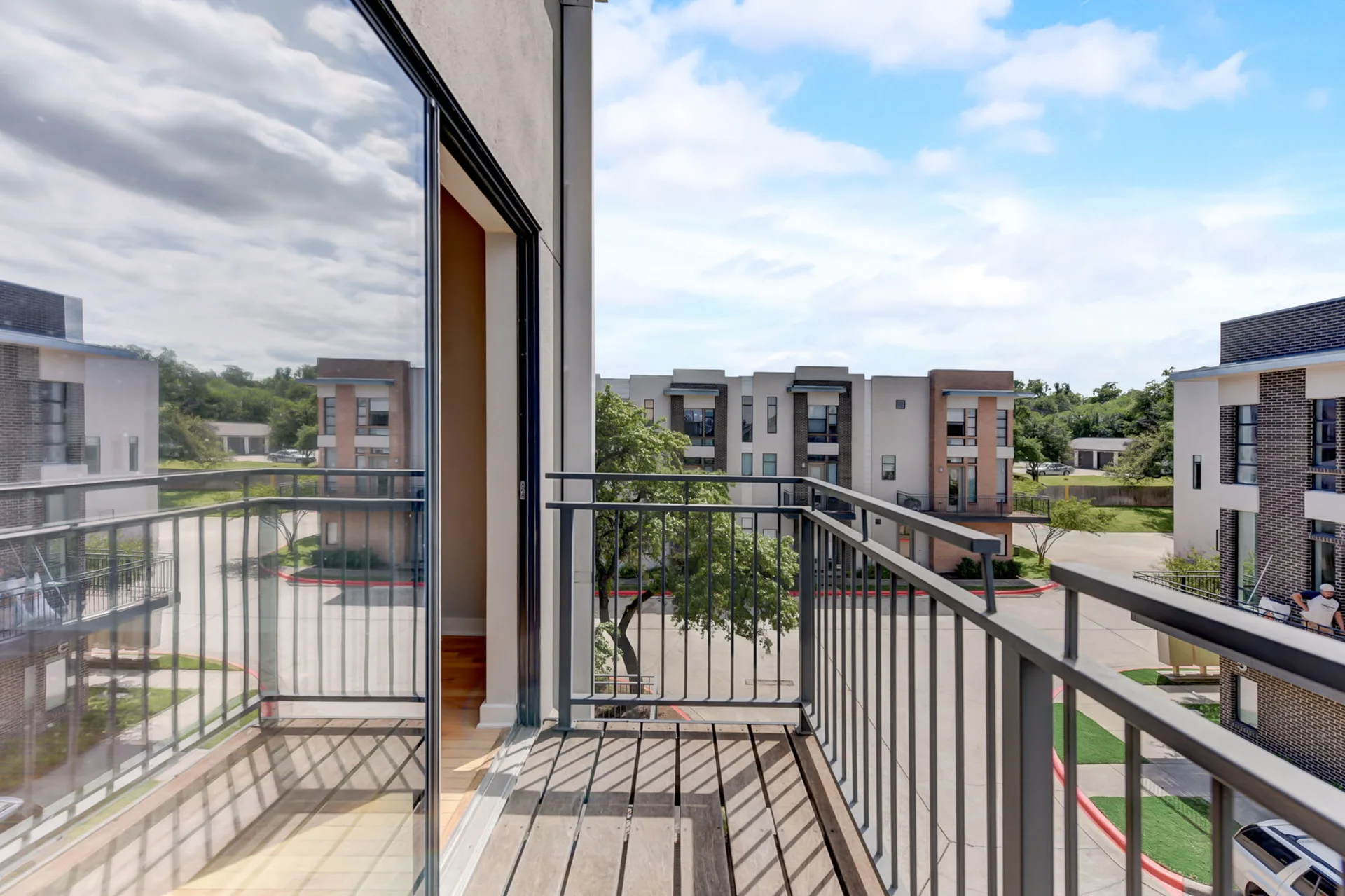 Modern 1/1 Condo in Vibrant South Austin for Lease! photo 21