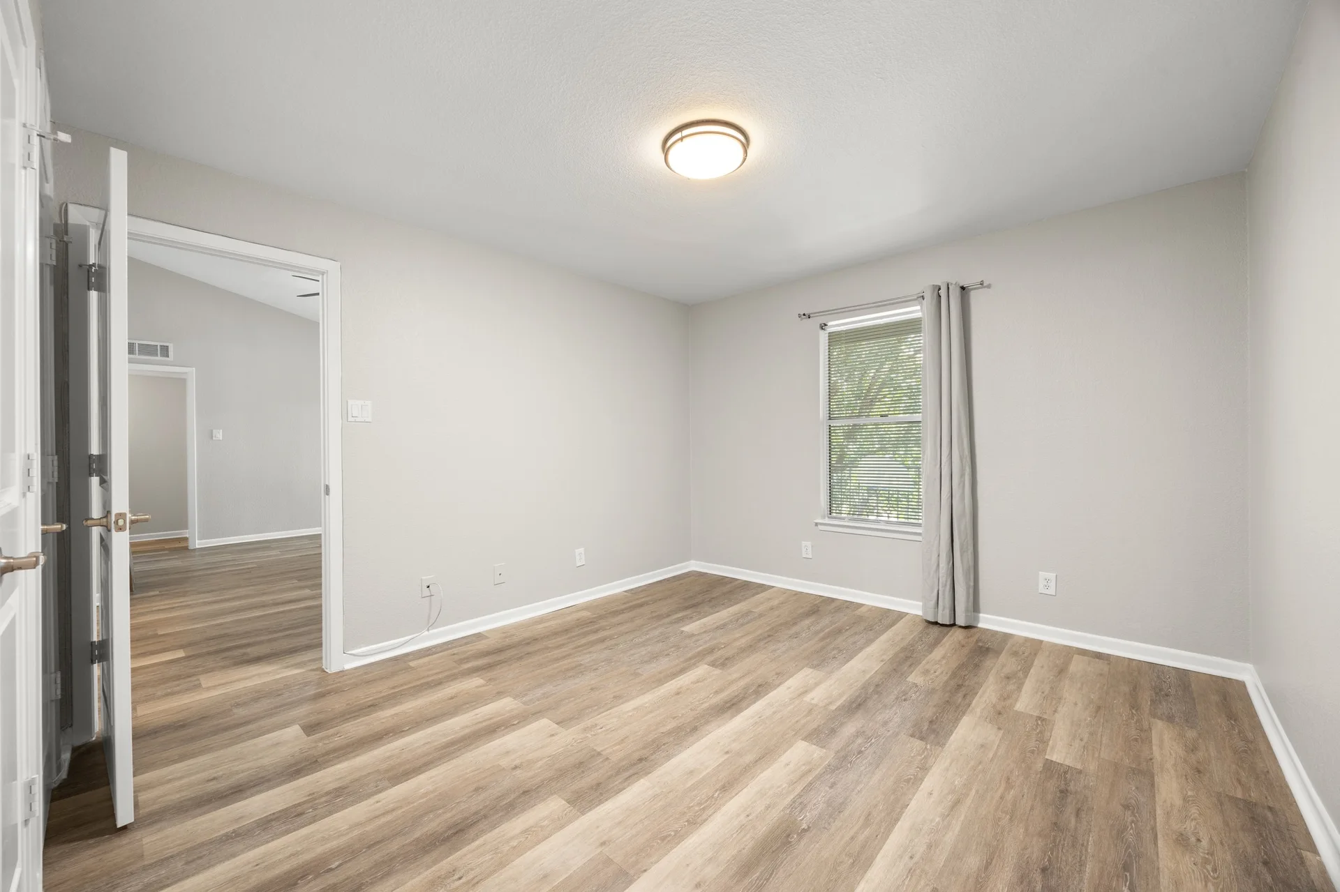 A Top-Floor Retreat in the Heart of 78704 | Two Suites + Fireplace photo 15