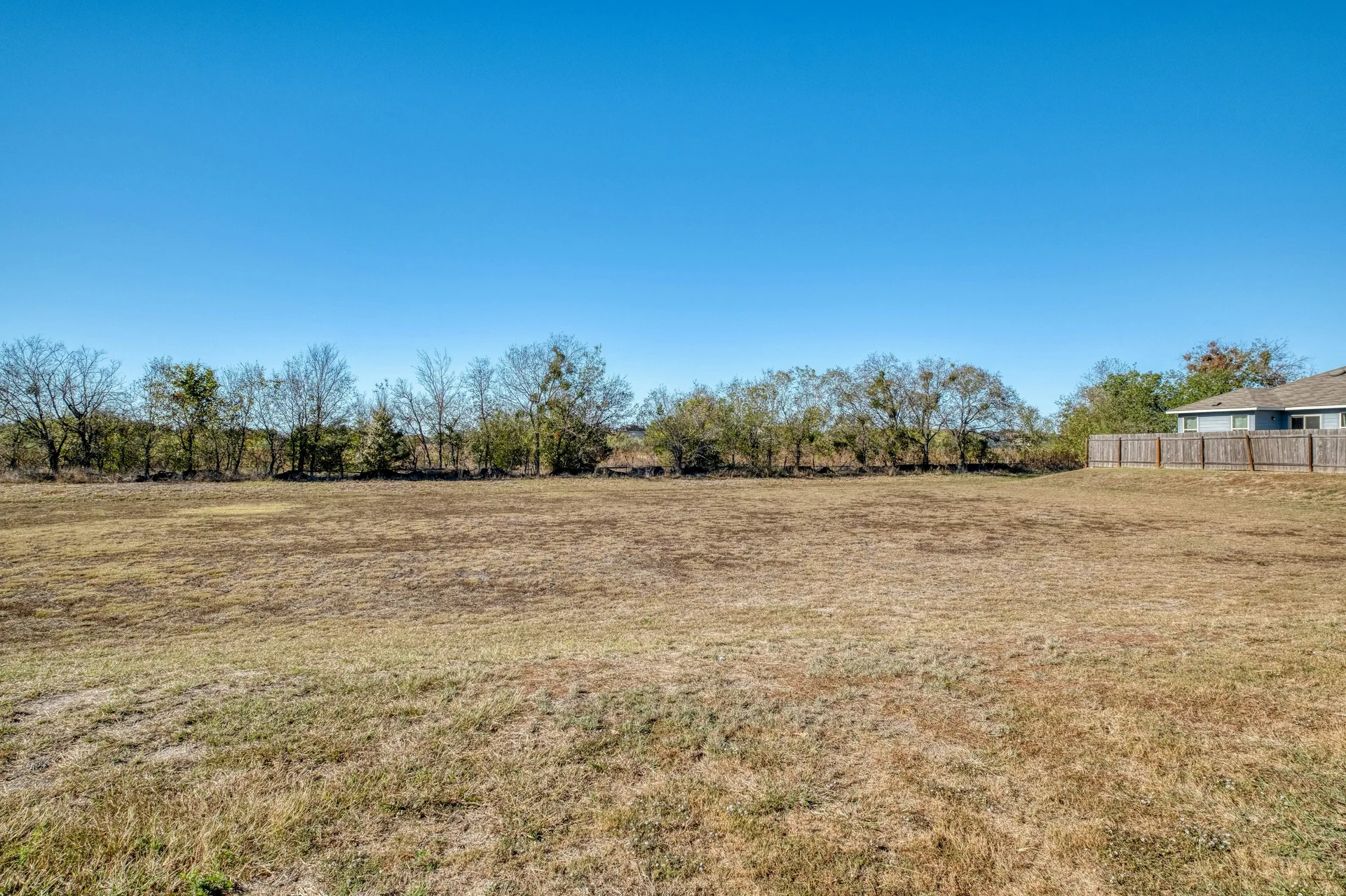 Rare Cul-de-Sac Gem in Manor – With No Neighbor on One Side and Access to HOA-owned Greenspace Right Outside Your Doorstep! photo 24