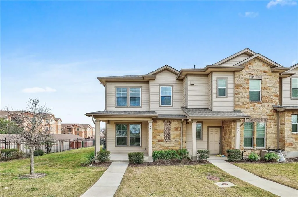 Modern Corner Lot Townhome in Coveted Carrington Court!