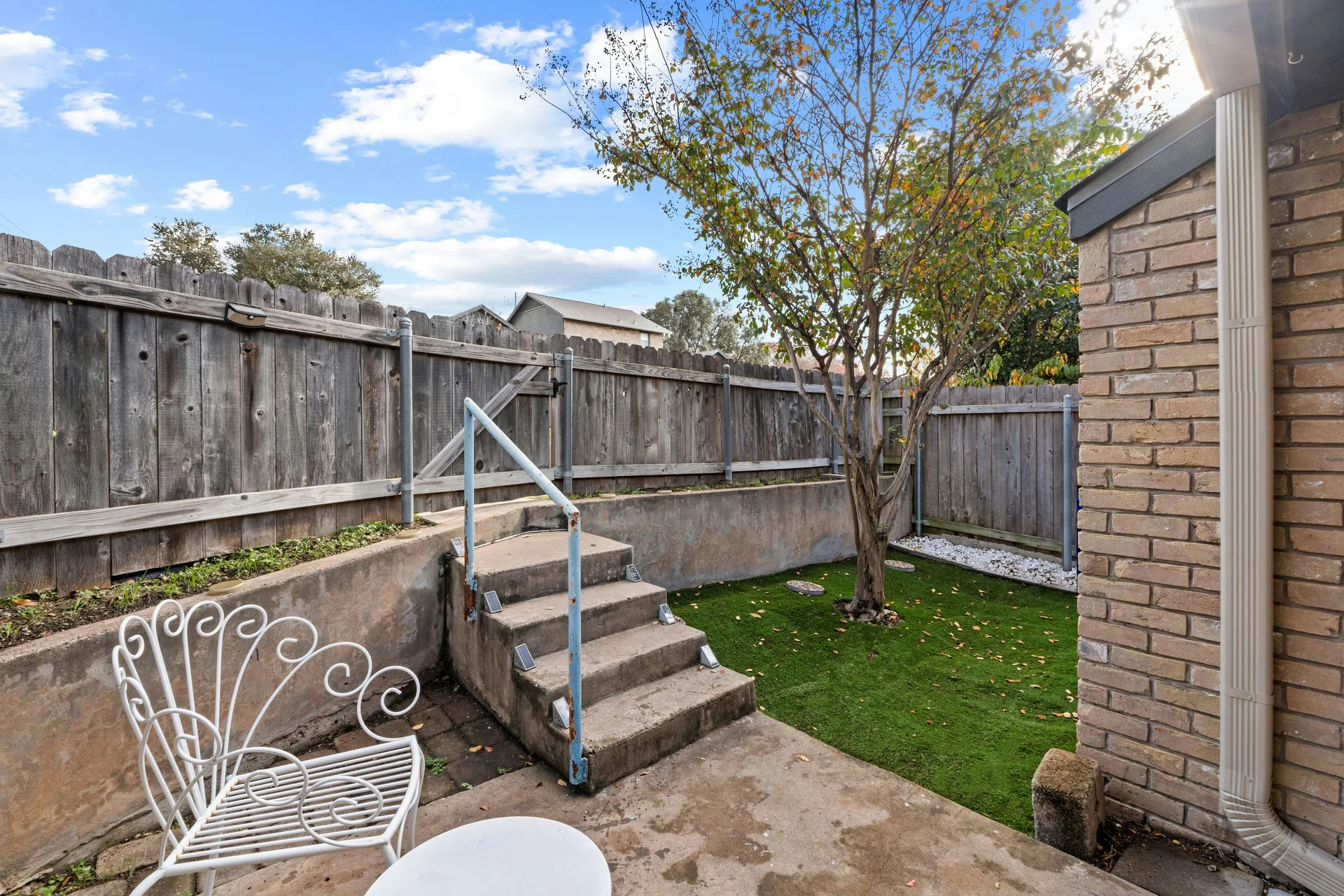 Bright & Chic Corner Lot Home in Coppertree Condos photo 19