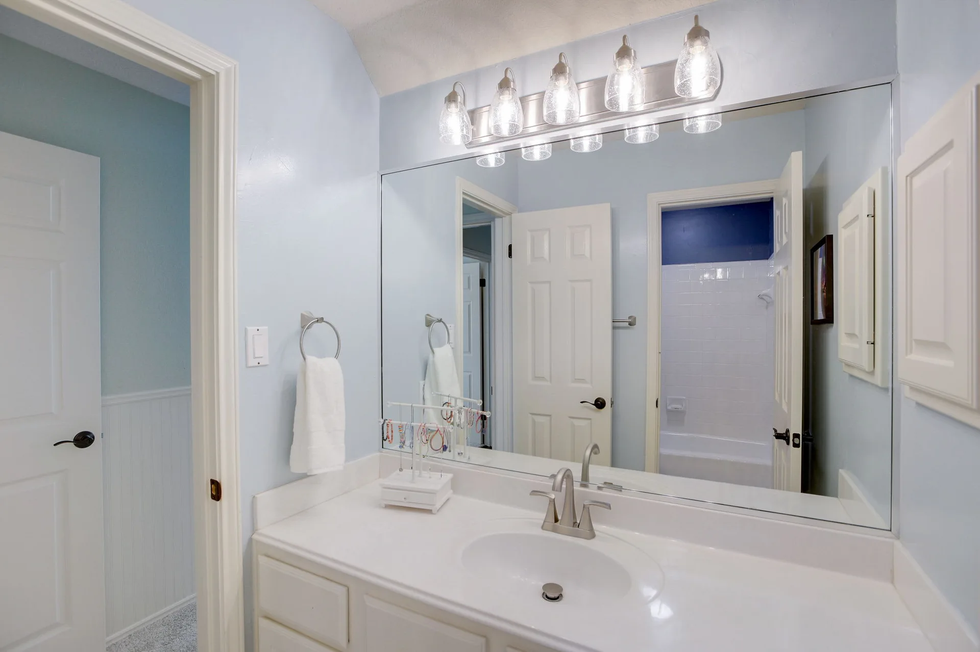 Captivating Cul-de-Sac Home in River Place with Upgrades & Sparkling Pool/Spa! photo 52