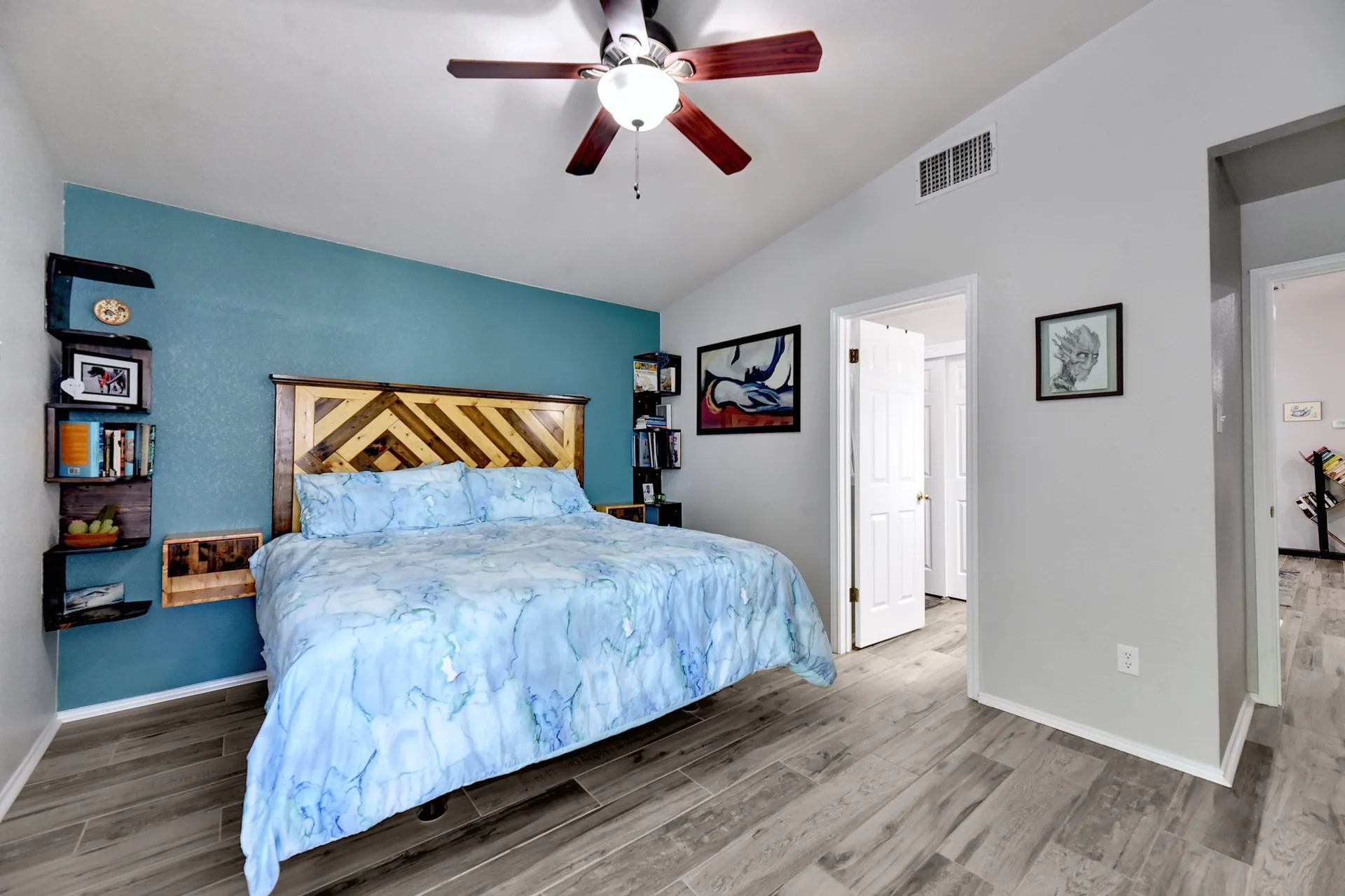 8926 Anna St photo 13