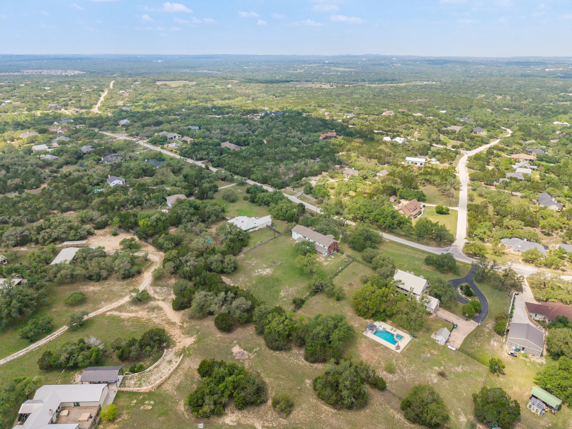 Designer-Renovated 6BR Estate Including Private Guest Apartment on 1.48 Acres photo 42