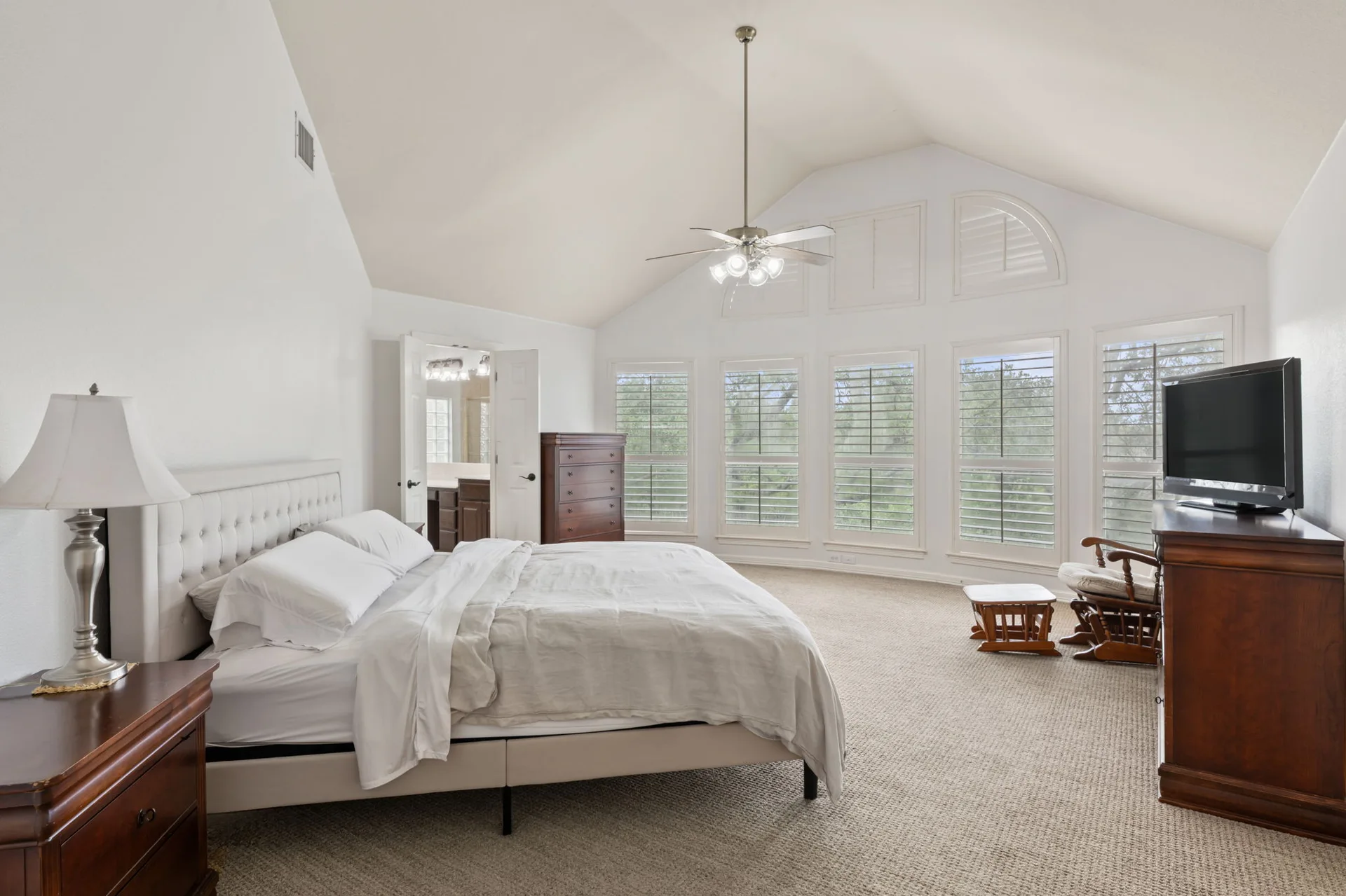 Elegant Cul-de-Sac Retreat in Steiner Ranch with Main-Level Guest Suite photo 22