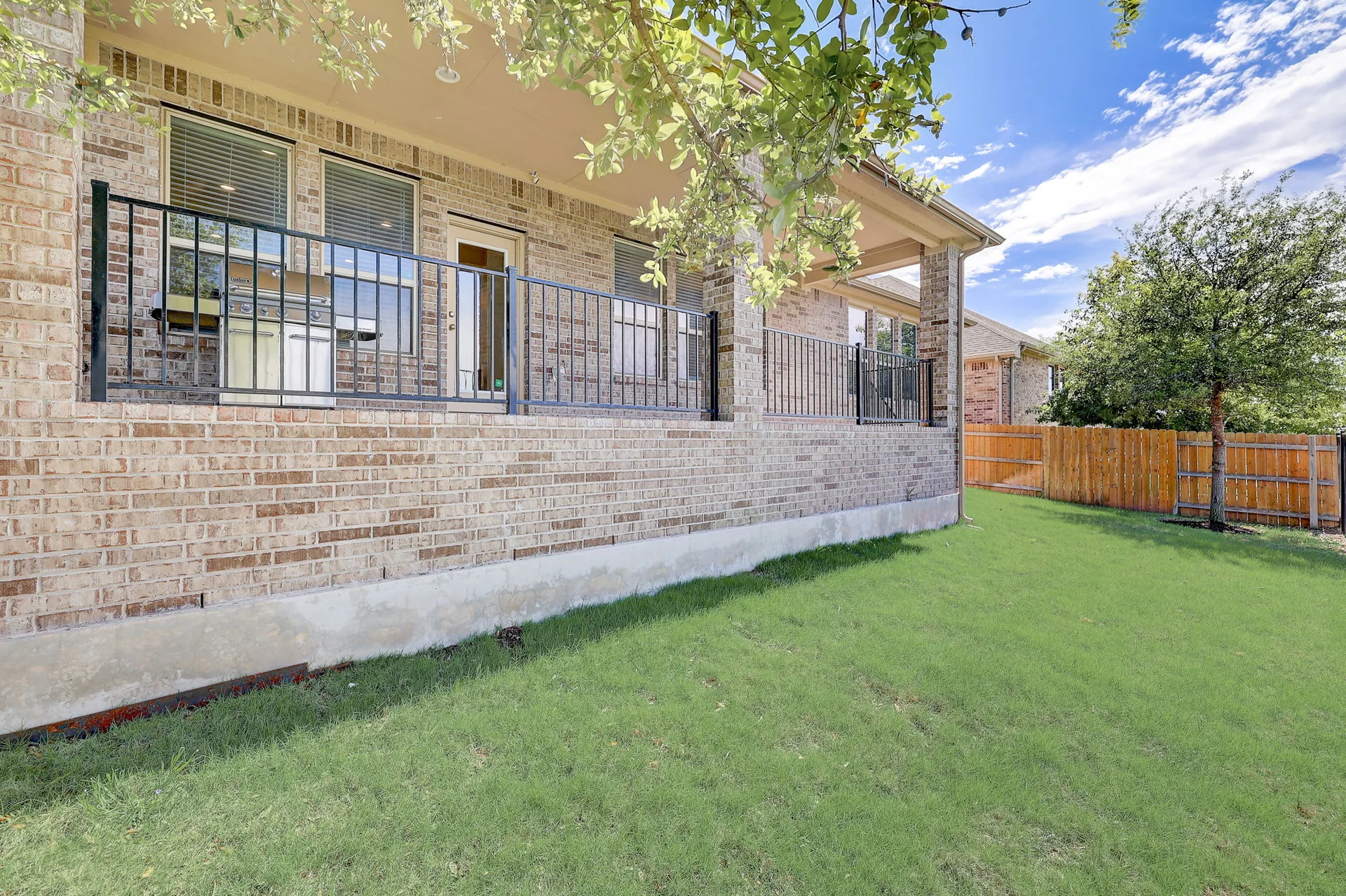 Charming single-story home in the desirable Paloma Lake in RR that backs to a greenbelt! photo 39