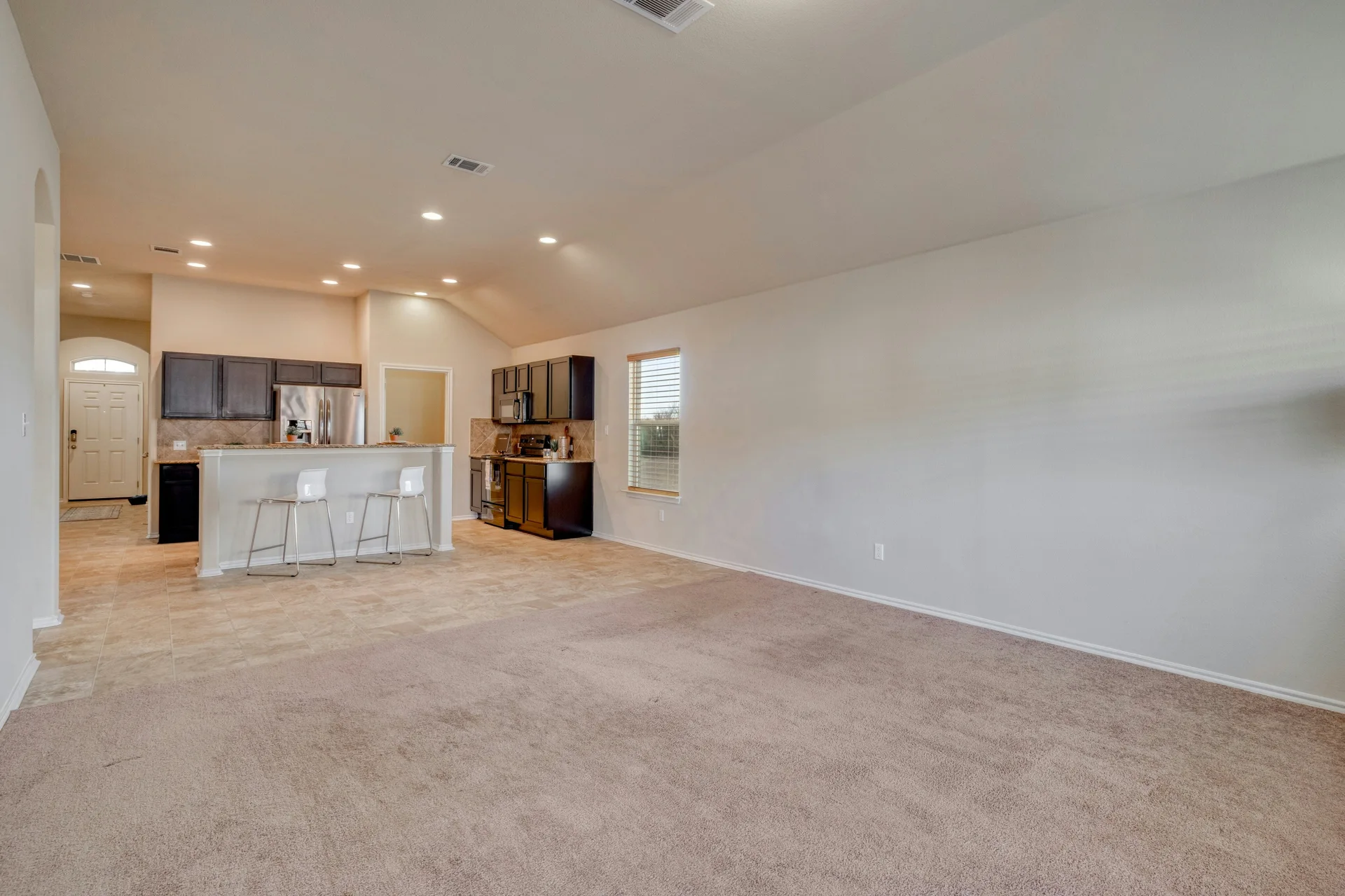 Rare Cul-de-Sac Gem in Manor – With No Neighbor on One Side and Access to HOA-owned Greenspace Right Outside Your Doorstep! photo 10