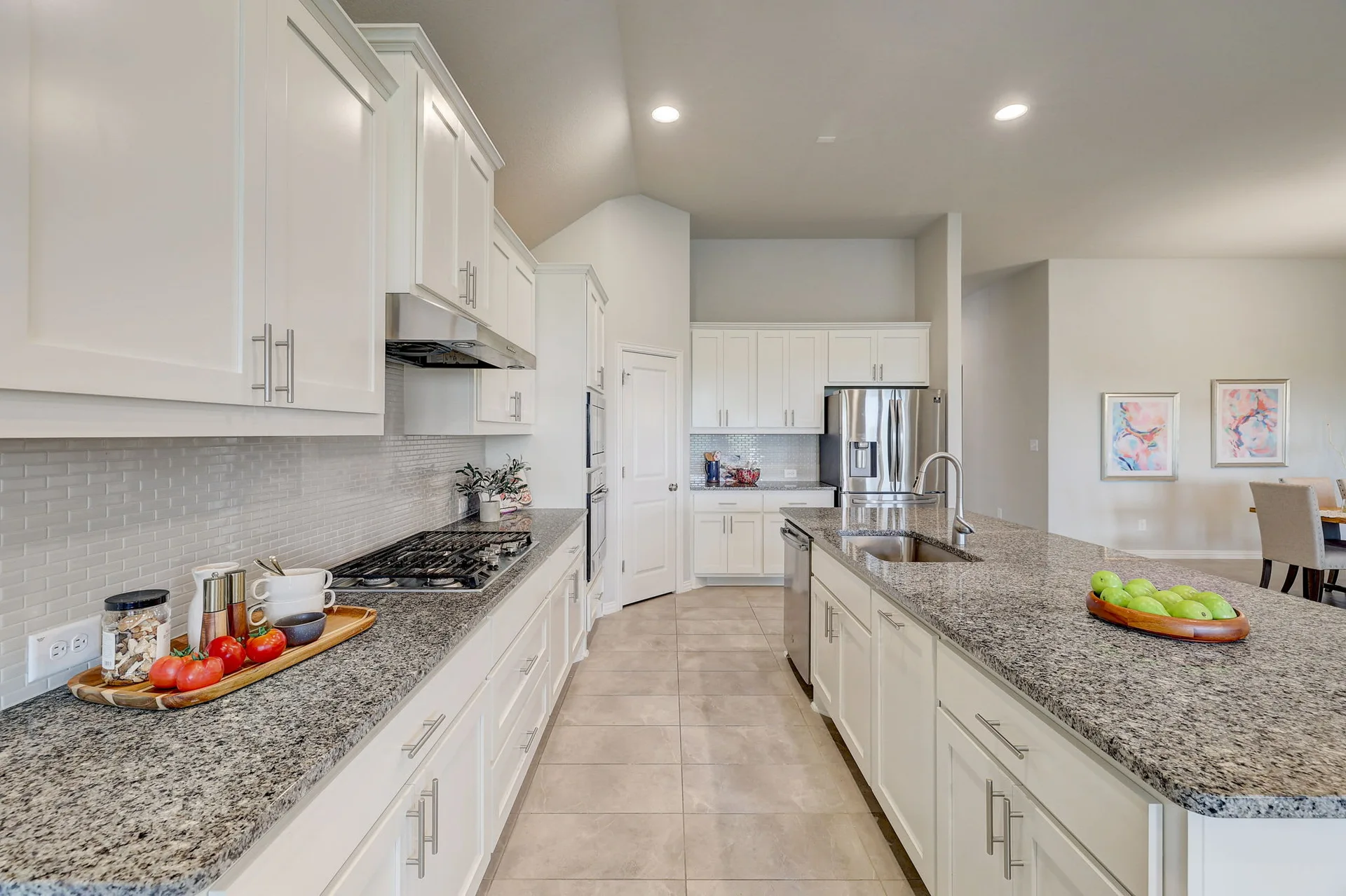Charming single-story home in the desirable Paloma Lake in RR that backs to a greenbelt! photo 13