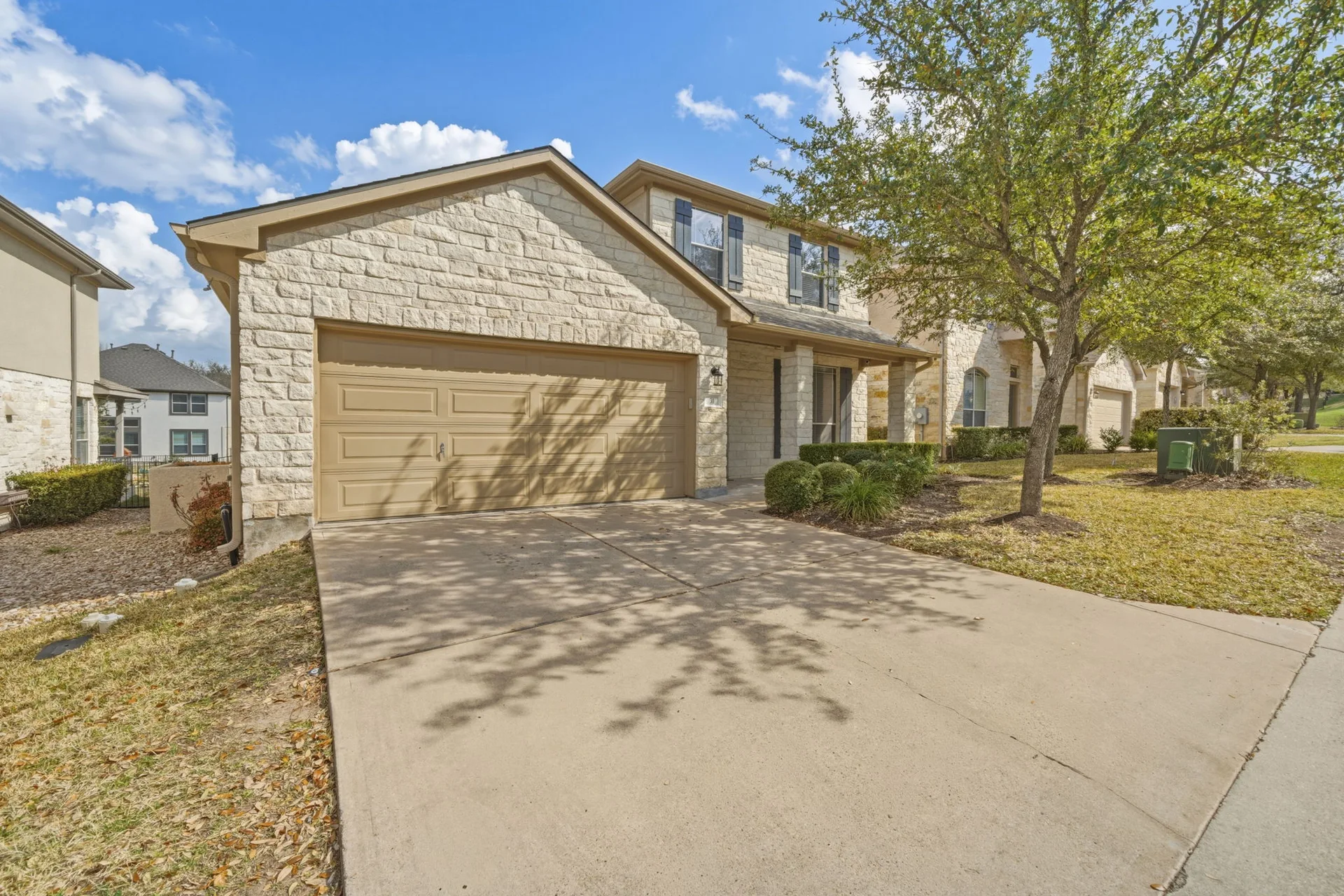 Elegantly Updated Lakeway Retreat w/ New Roof photo 3