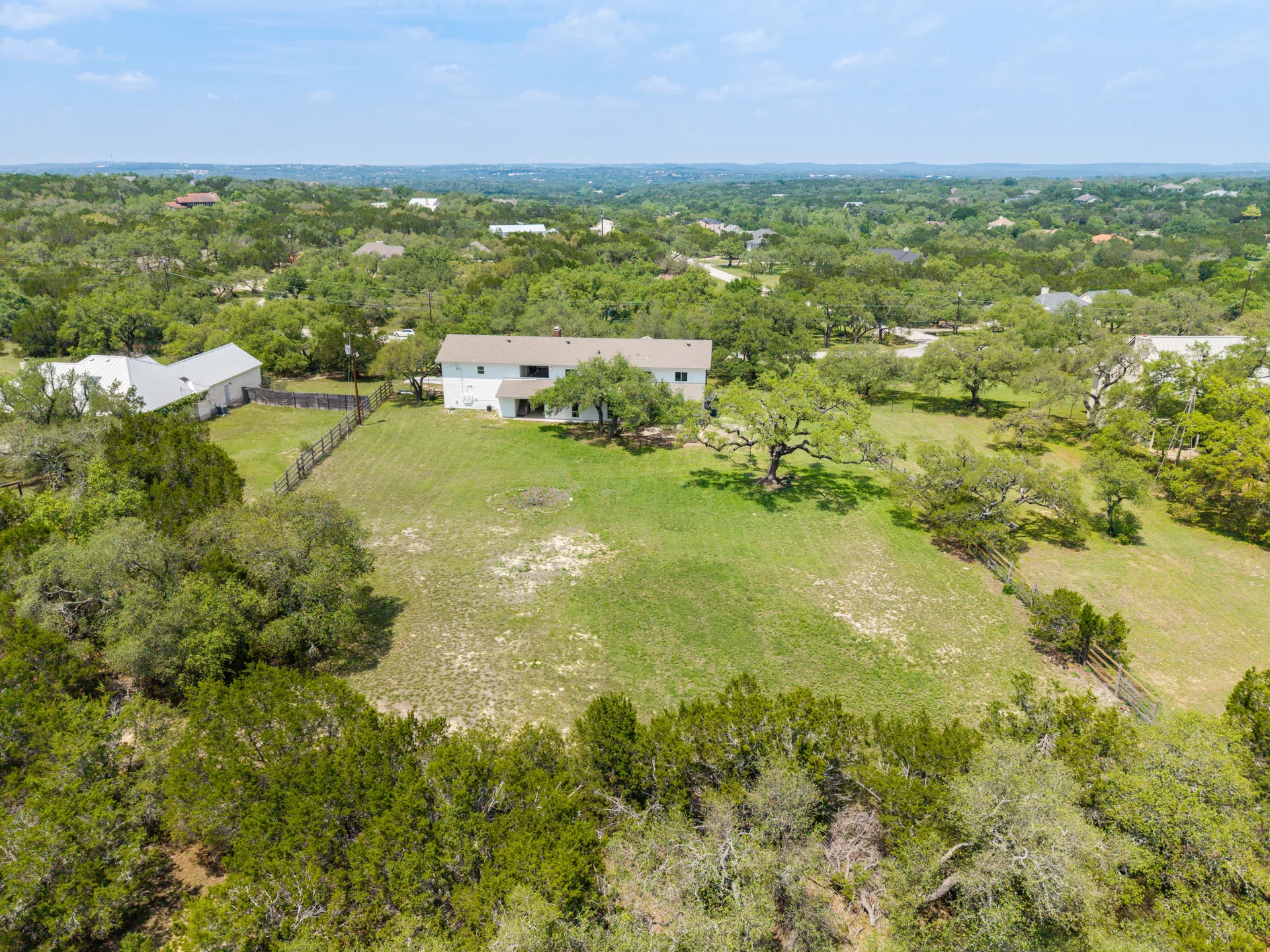 Designer-Renovated 6BR Estate Including Private Guest Apartment on 1.48 Acres photo 50