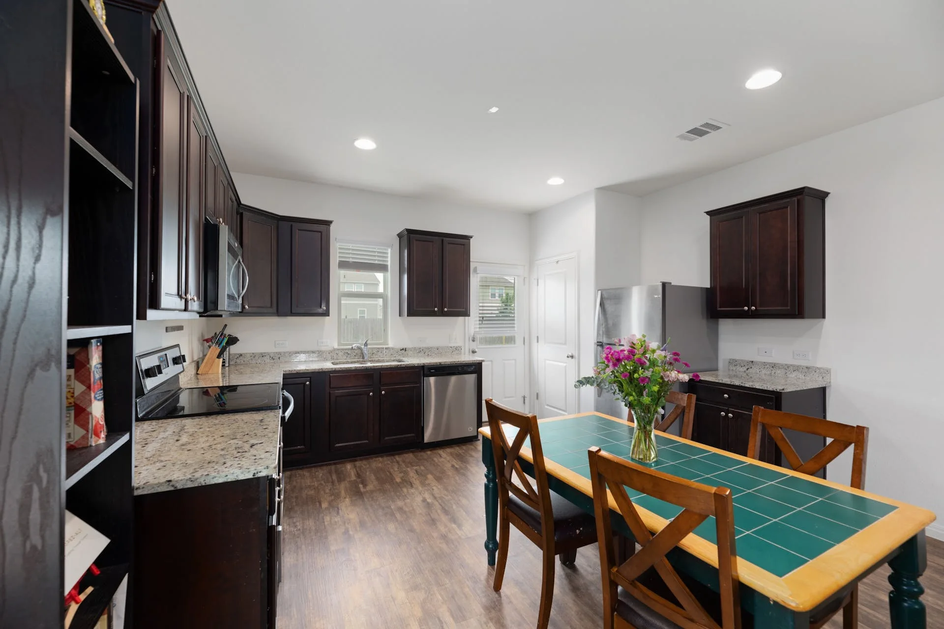 13912 Mark Christopher Way, Manor photo 9