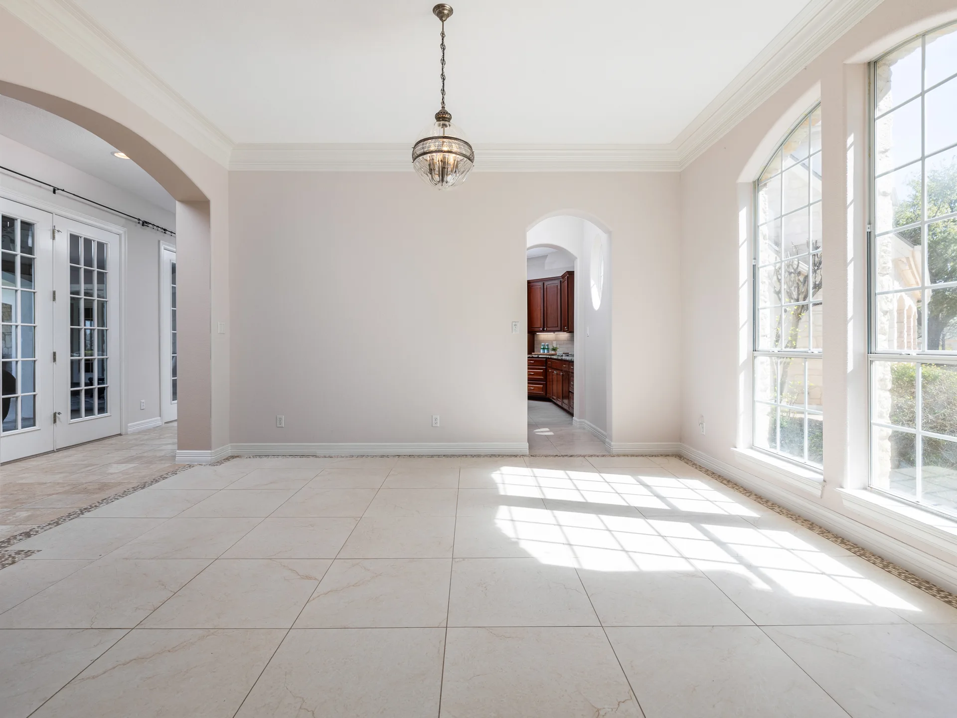 River Place Luxury Lease Opportunity | Pool + Golf Course Views photo 12