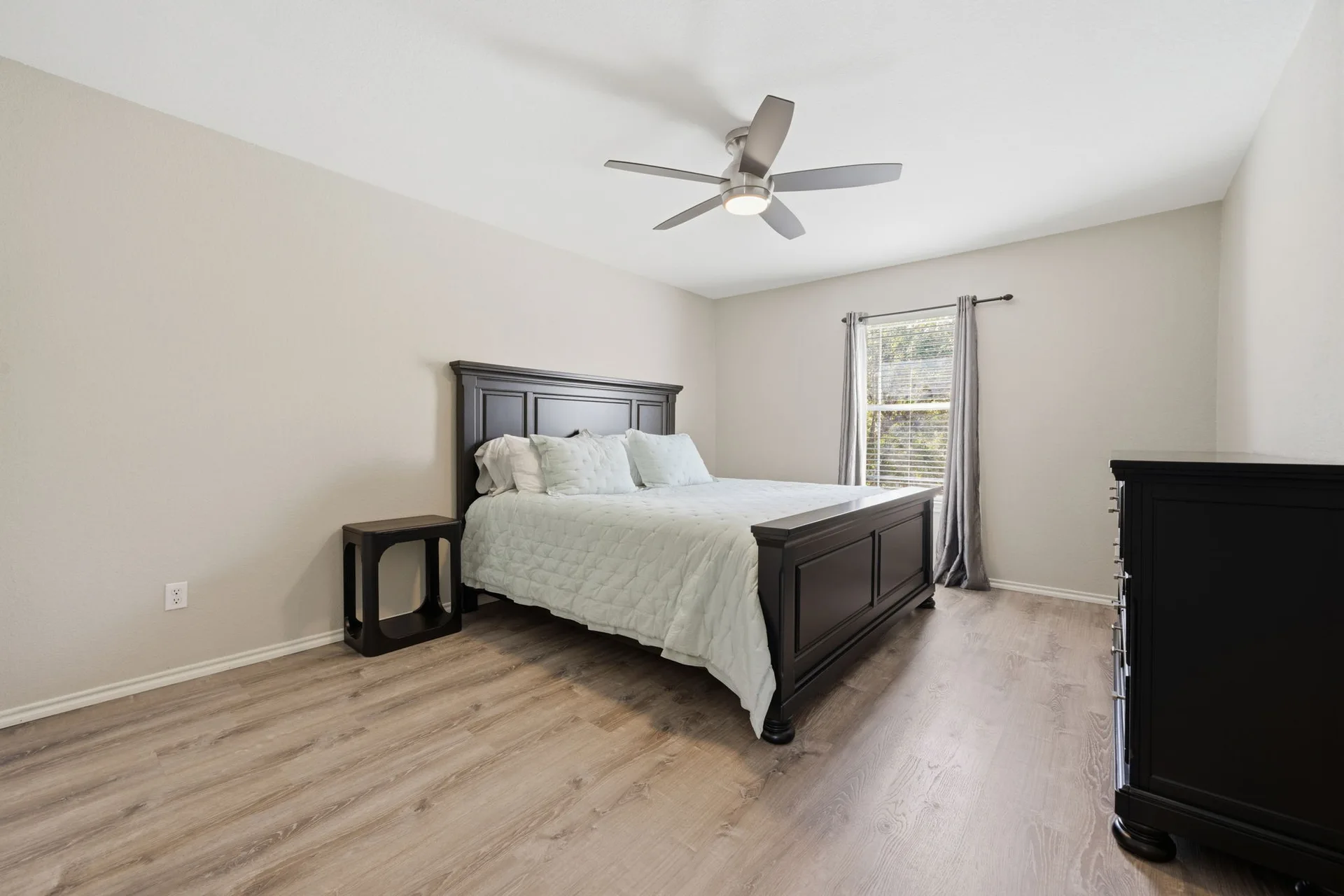 Elegantly Updated Lakeway Retreat w/ New Roof photo 40