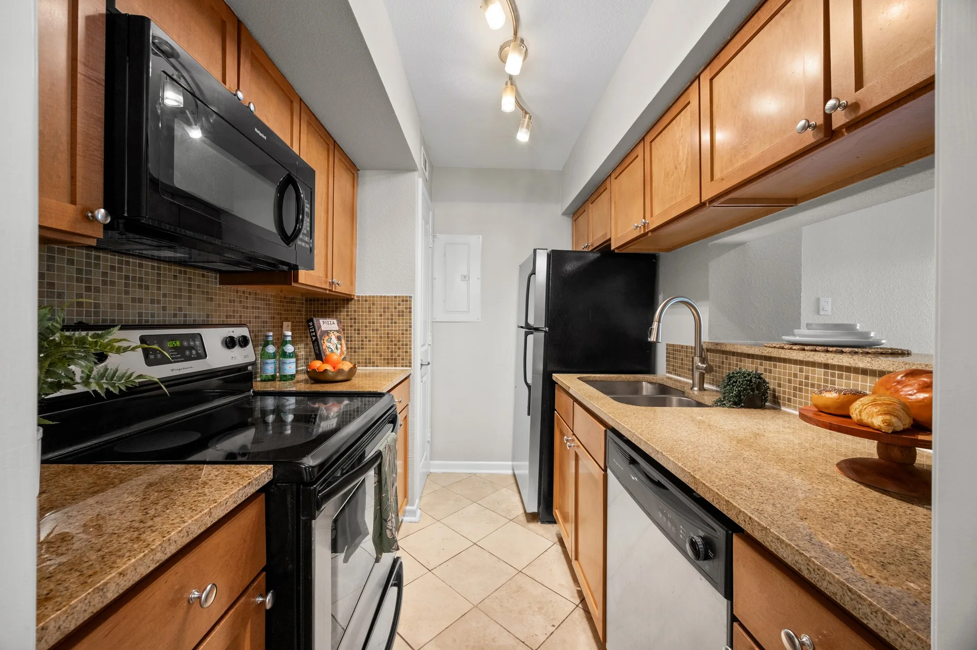 A Top-Floor Retreat in the Heart of 78704 | Two Suites + Fireplace photo 11