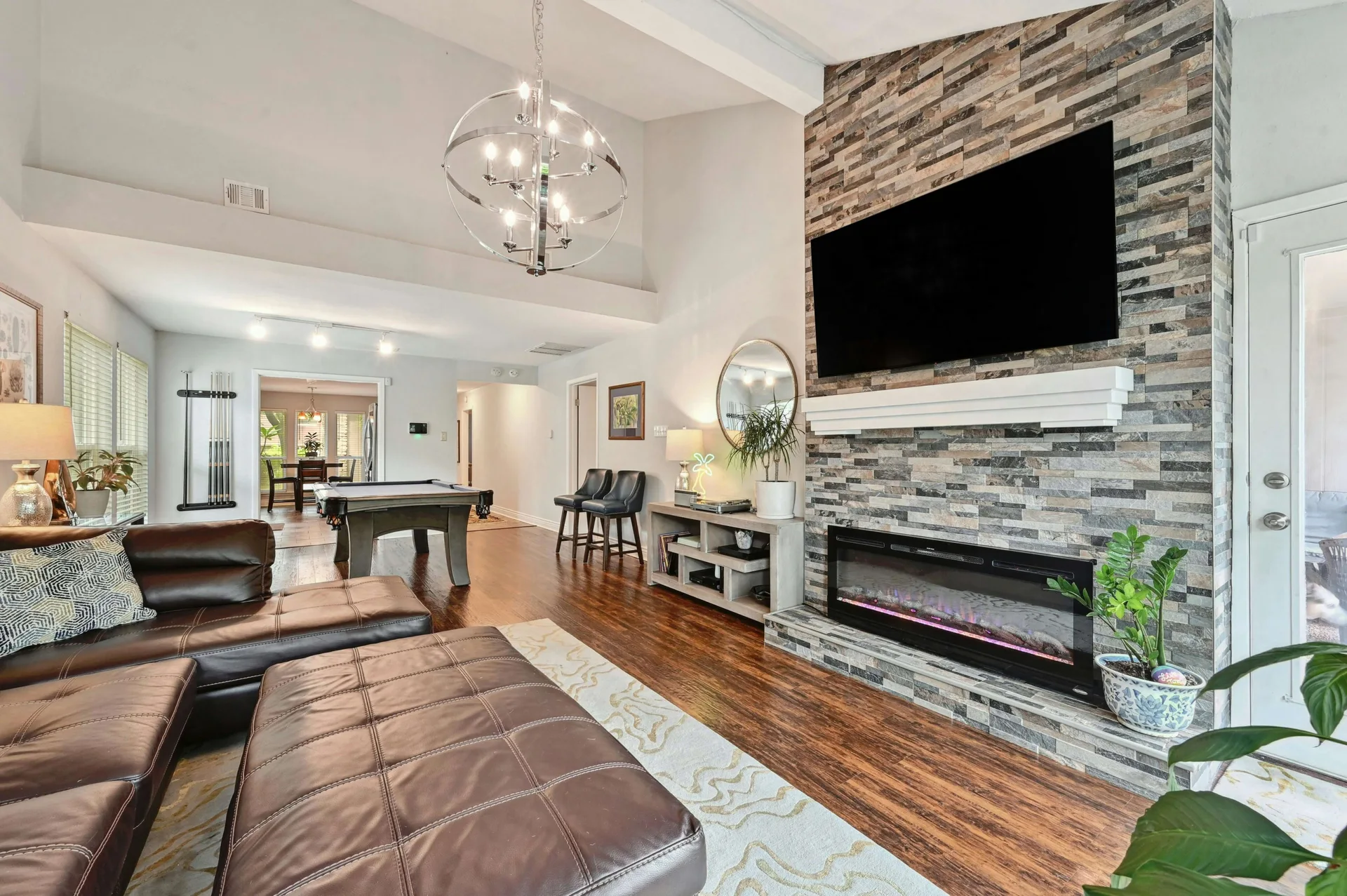 Alluring One-Story Home in in the Coveted 78759! photo 15