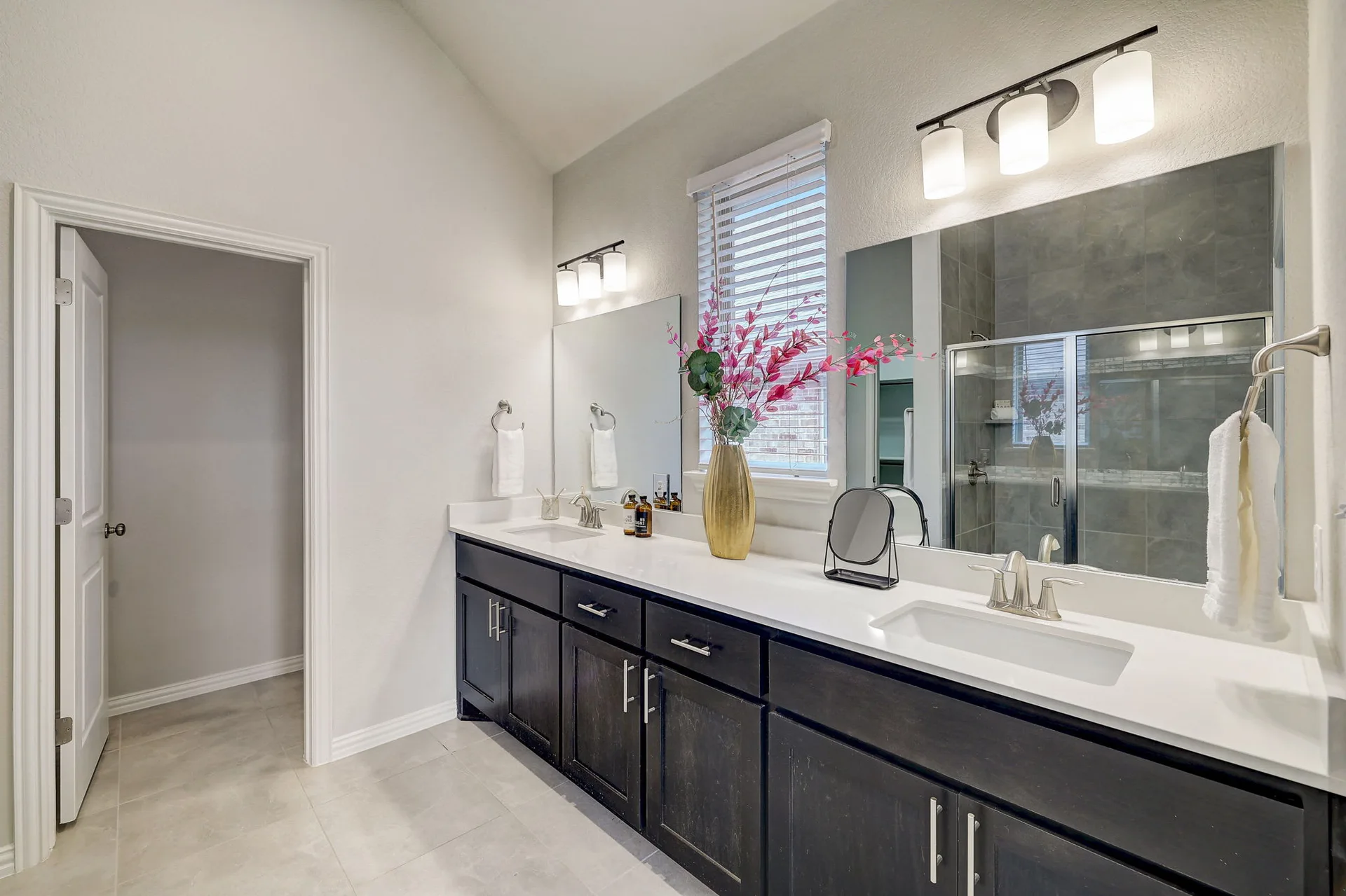 Charming single-story home in the desirable Paloma Lake in RR that backs to a greenbelt! photo 31