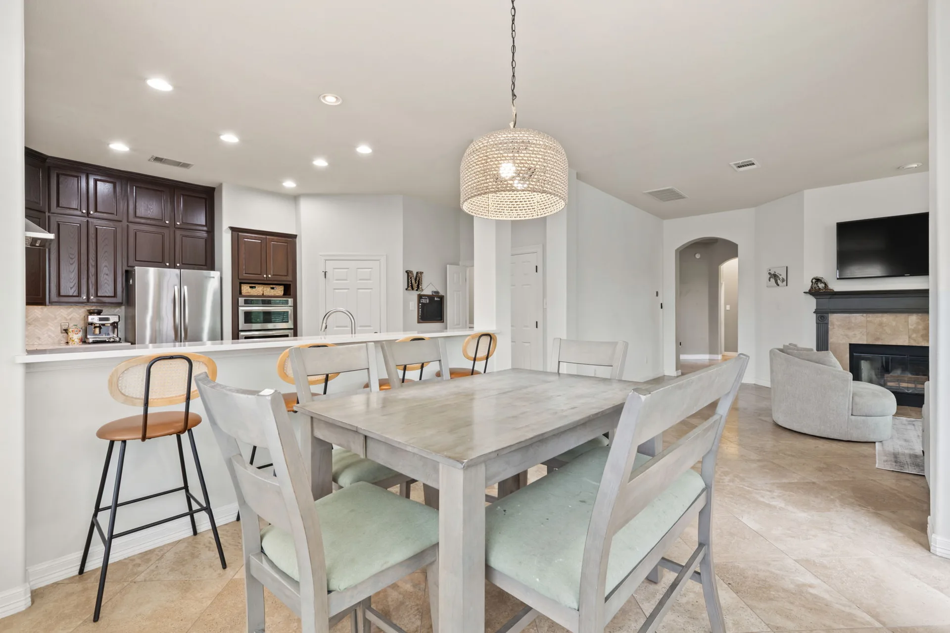 Elegant Cul-de-Sac Retreat in Steiner Ranch with Main-Level Guest Suite photo 16