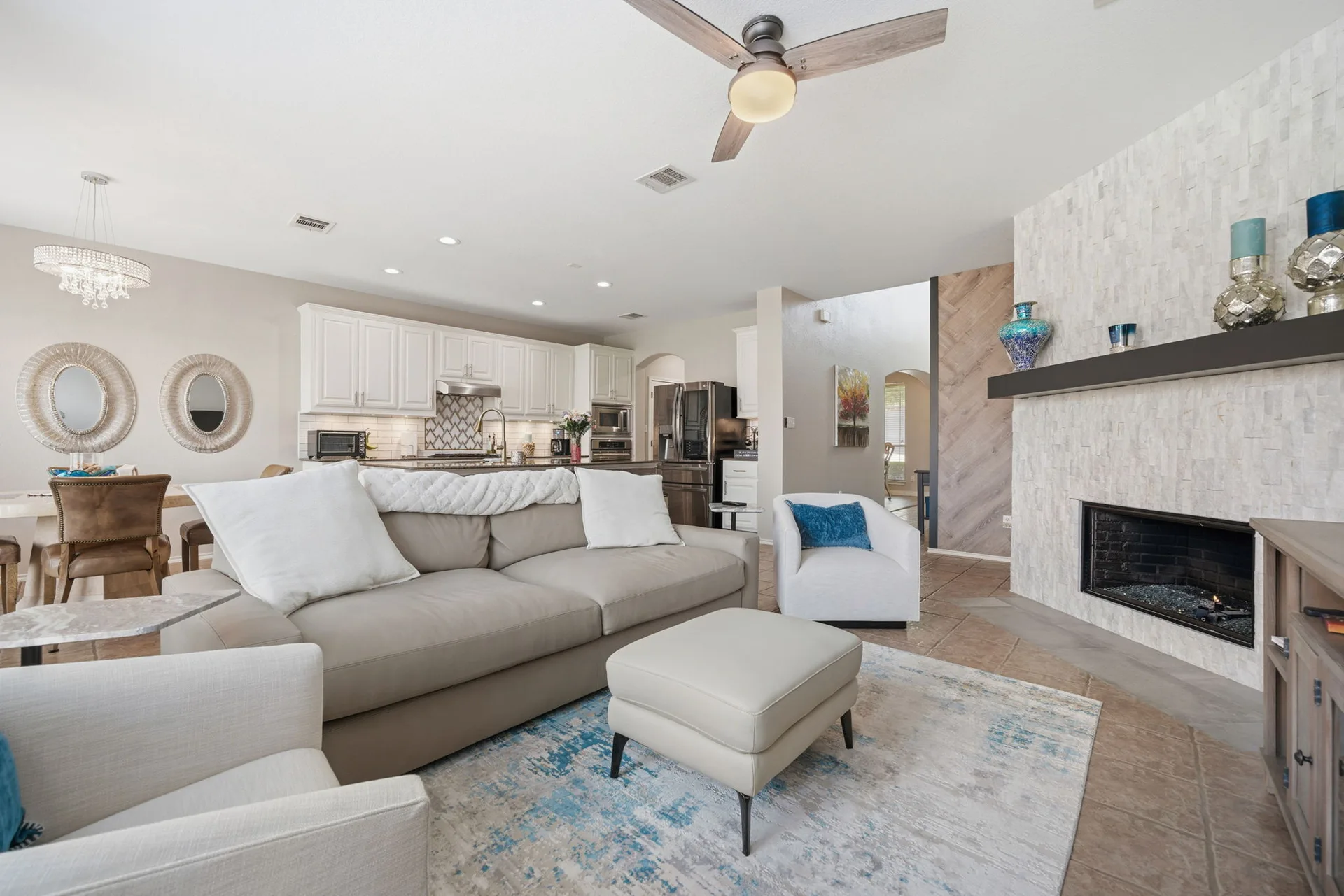 Elegantly Updated Lakeway Retreat w/ New Roof photo 13