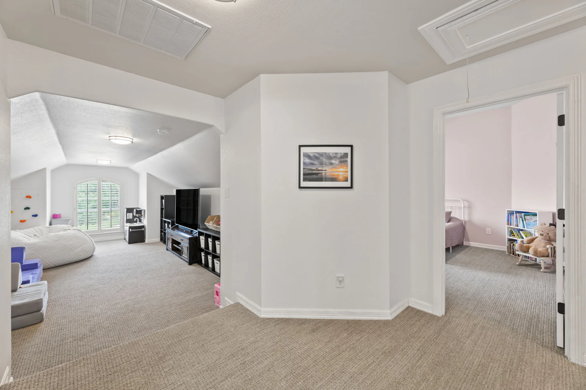 Elegant Cul-de-Sac Retreat in Steiner Ranch with Main-Level Guest Suite photo 27