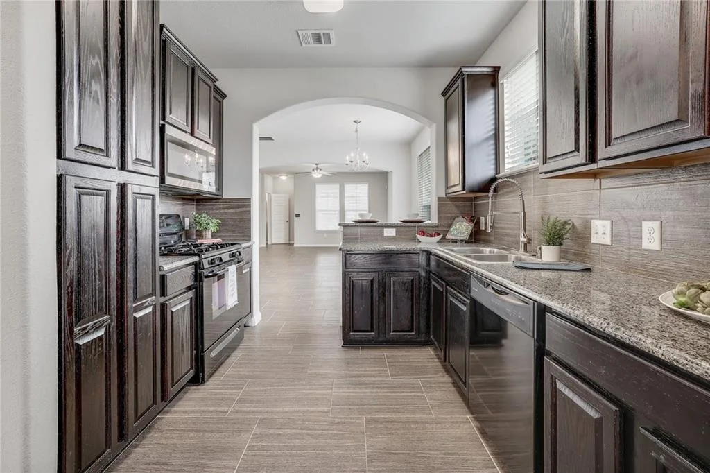 Modern Corner Lot Townhome in Coveted Carrington Court! photo 8