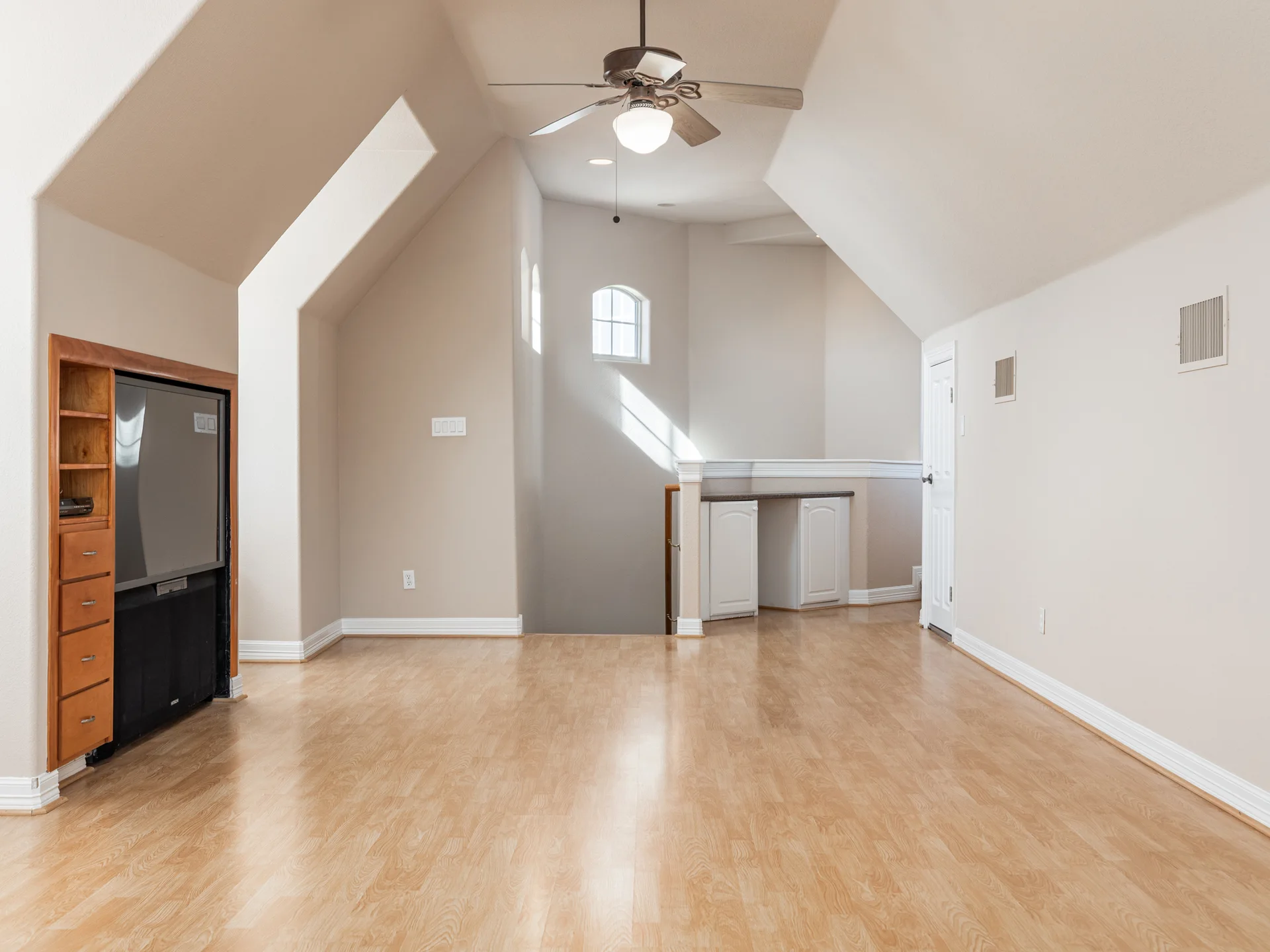 River Place Luxury Lease Opportunity | Pool + Golf Course Views photo 43