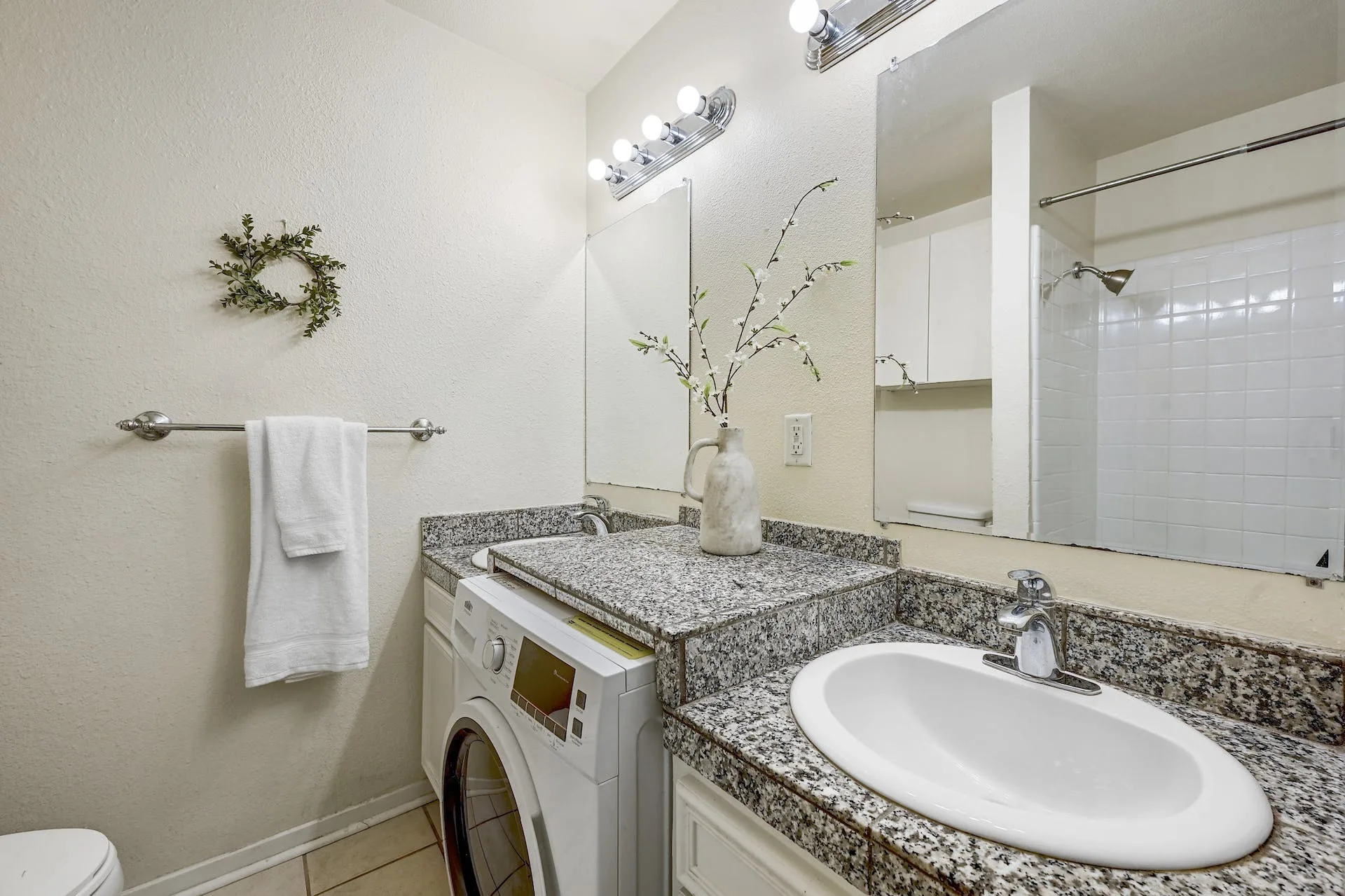 2021 Bluebonnet Ln #106, Austin, TX 78704 photo 9