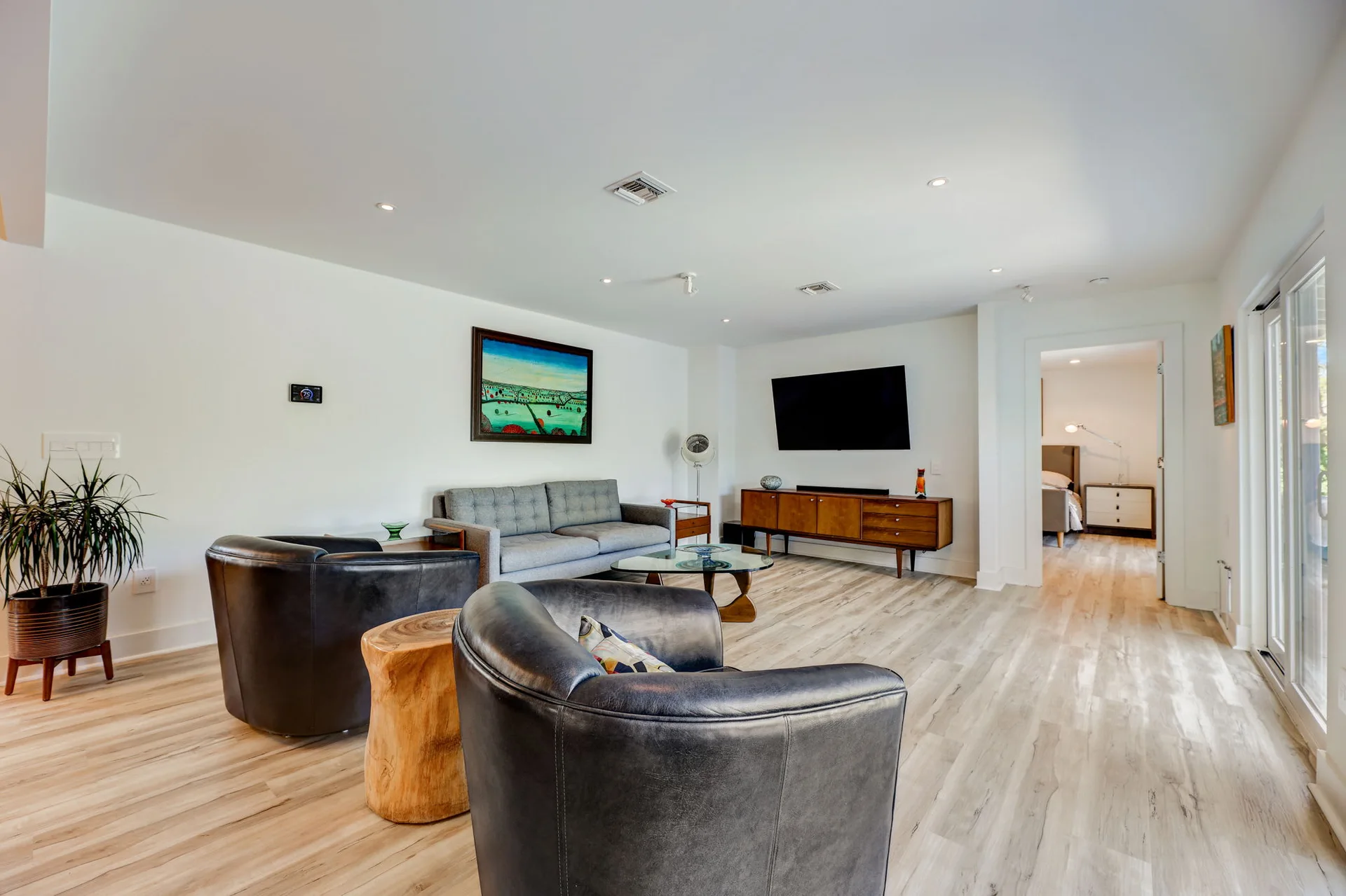 Stunning modern mid-century rebuilt home in the sought-after Delwood Heights near Mueller! photo 21
