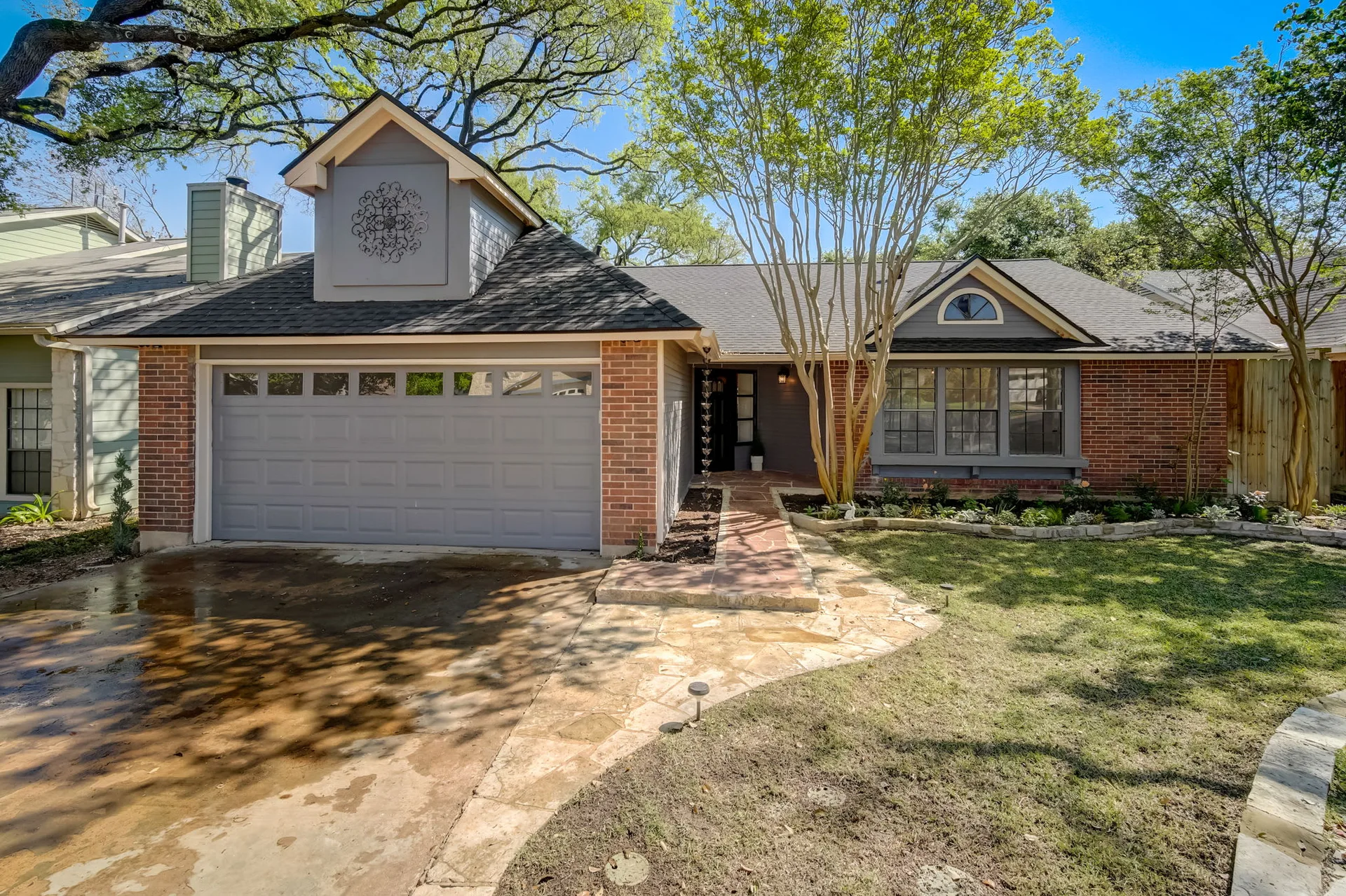 Charming Milwood Home Near Apple & The Domain photo 3