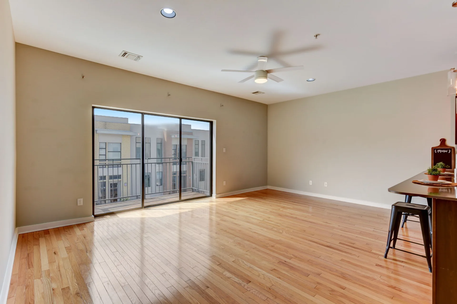 Modern 1/1 Condo in Vibrant South Austin for Lease! photo 3