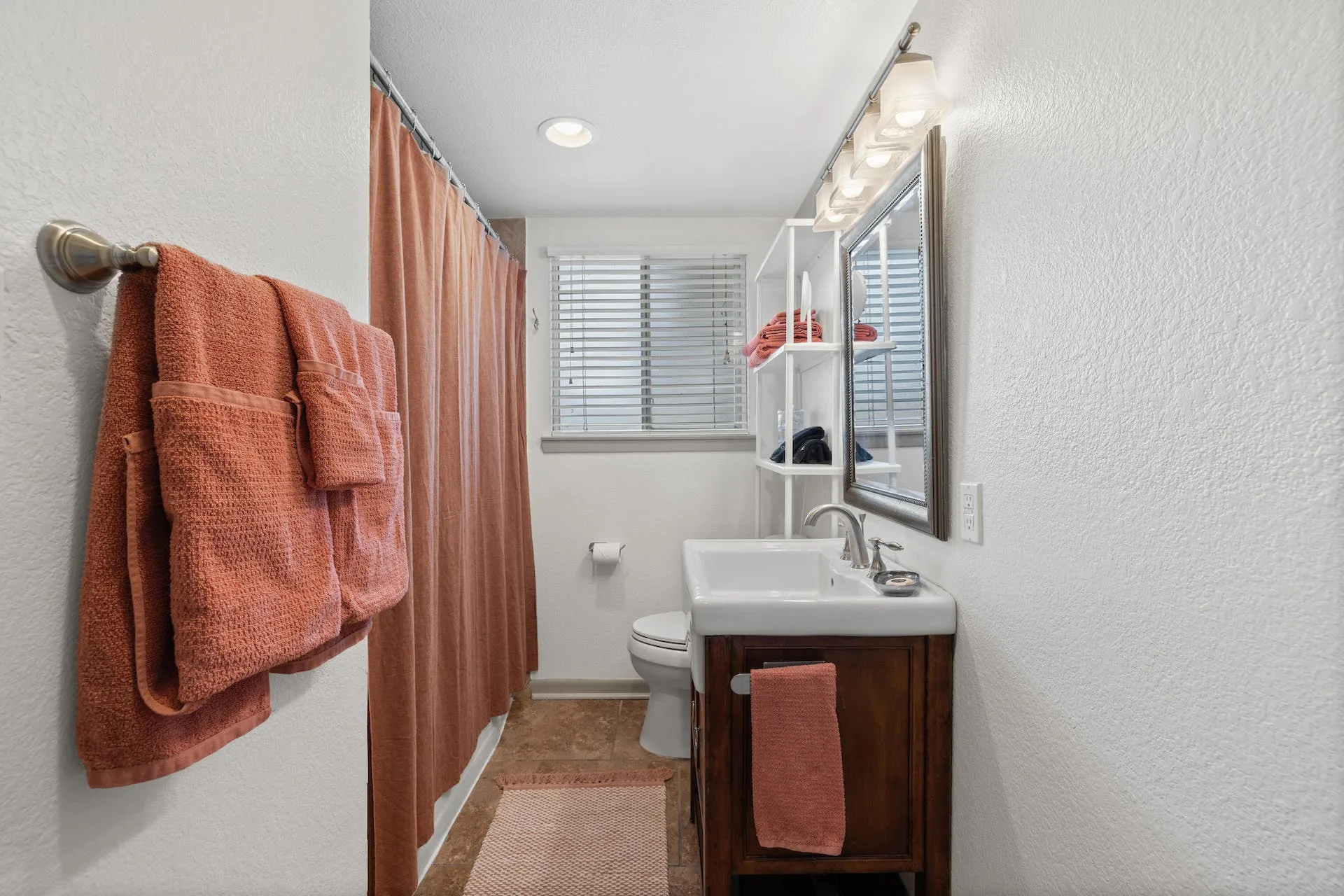 Dog friendly mid-century 1-story home near Domain photo 43