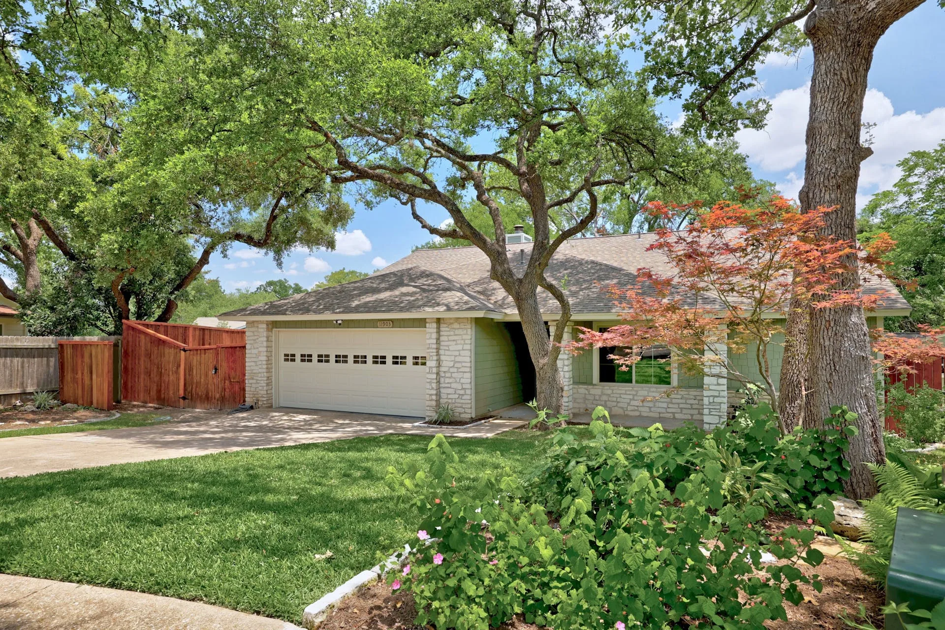 11903 Bobcat Trl, Austin, Texas 78750 photo 3