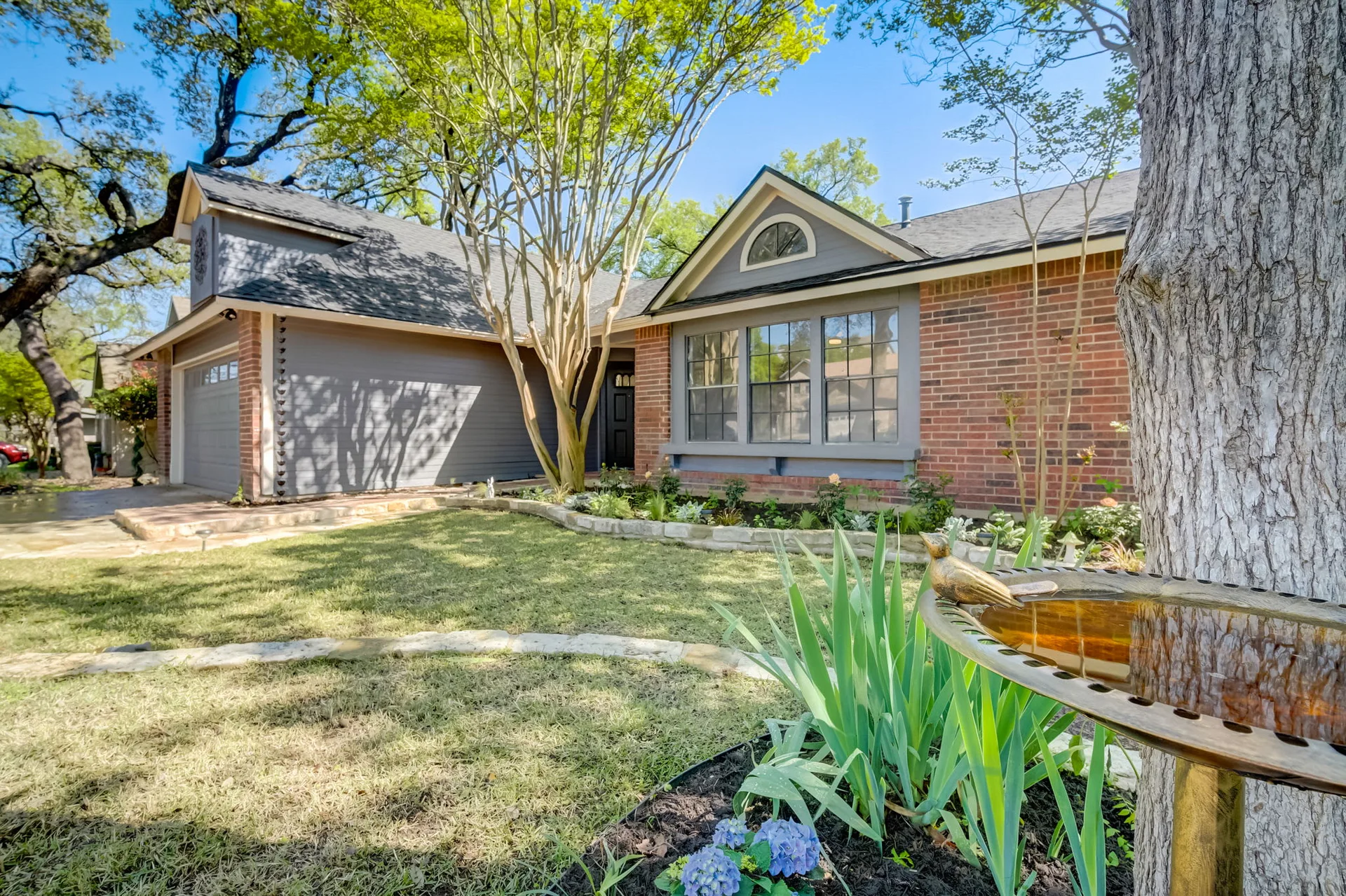 Charming Milwood Home Near Apple & The Domain photo 6