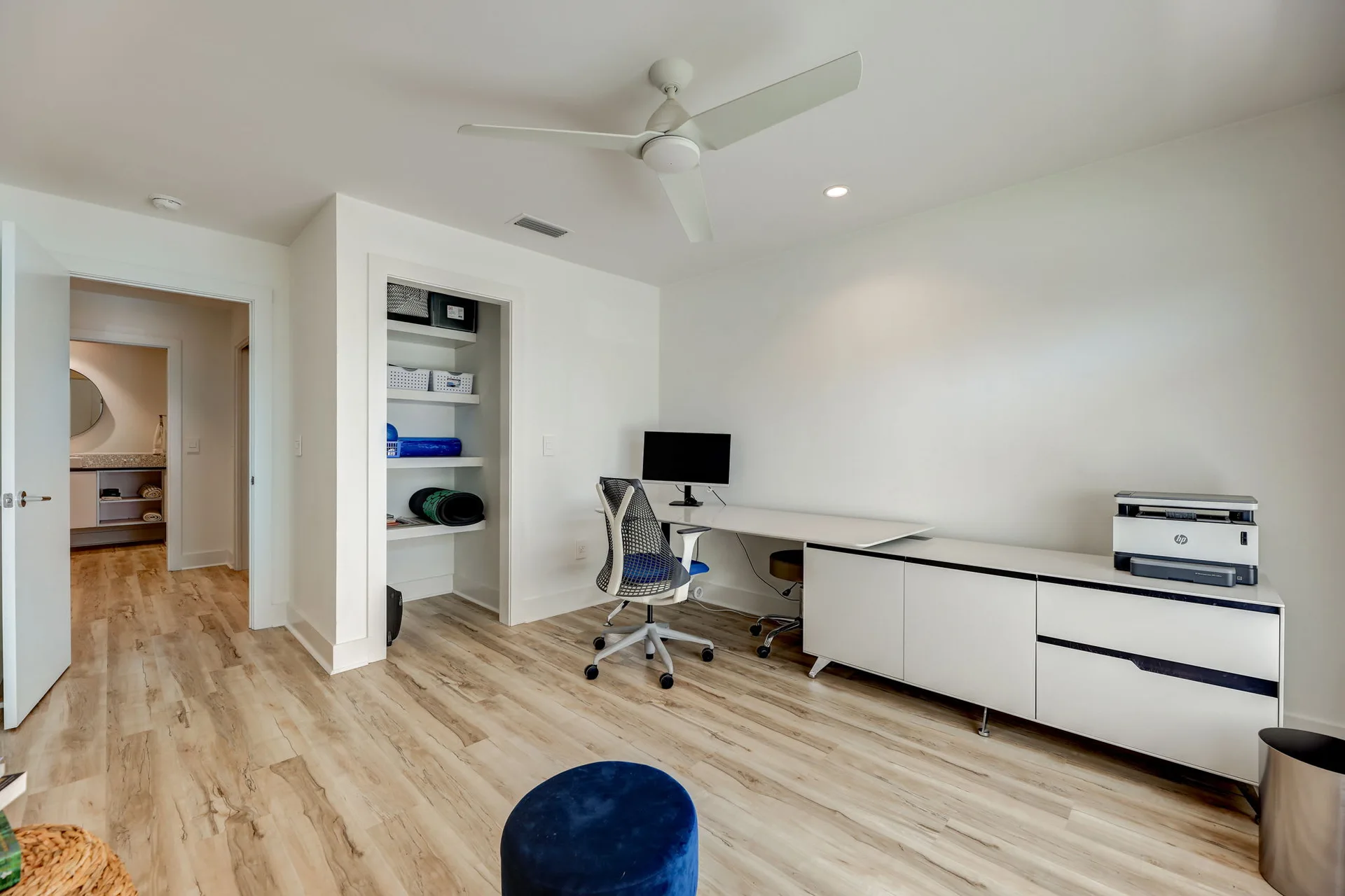 Stunning modern mid-century rebuilt home in the sought-after Delwood Heights near Mueller! photo 48