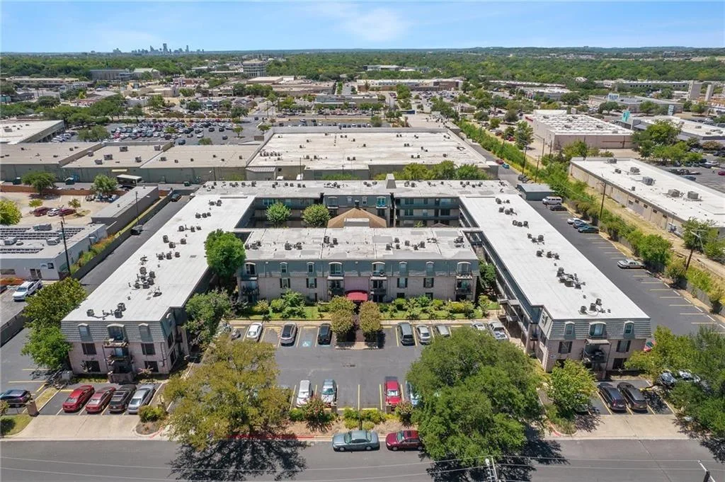 2425 Ashdale Dr #24, Austin, Texas 78757 photo 32