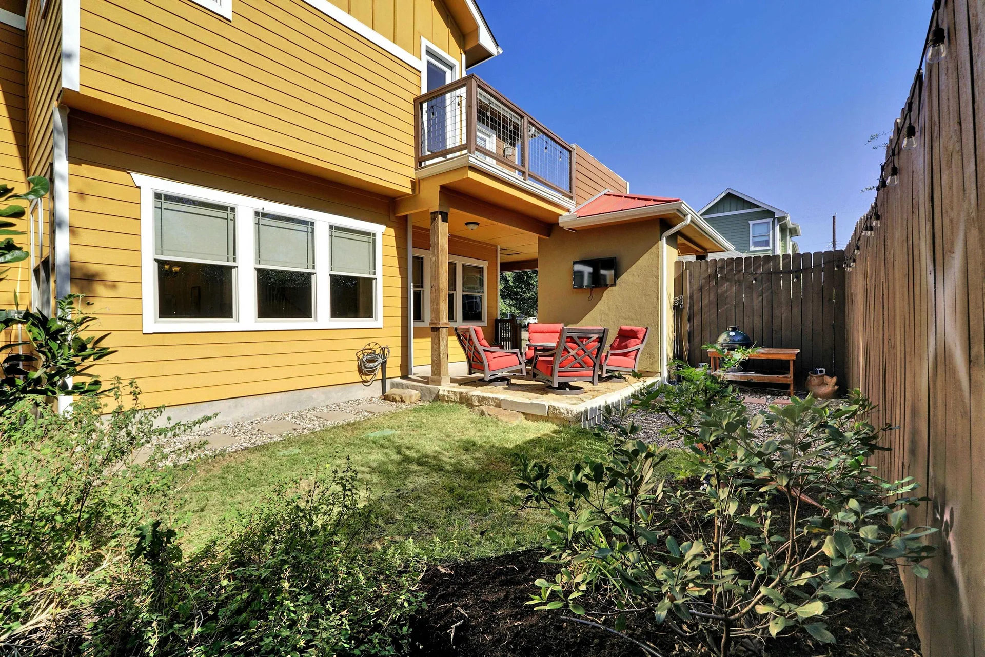 Modern Crestview Two-story Home: Updated Primary Bath, New Roof – Investor Friendly! photo 34