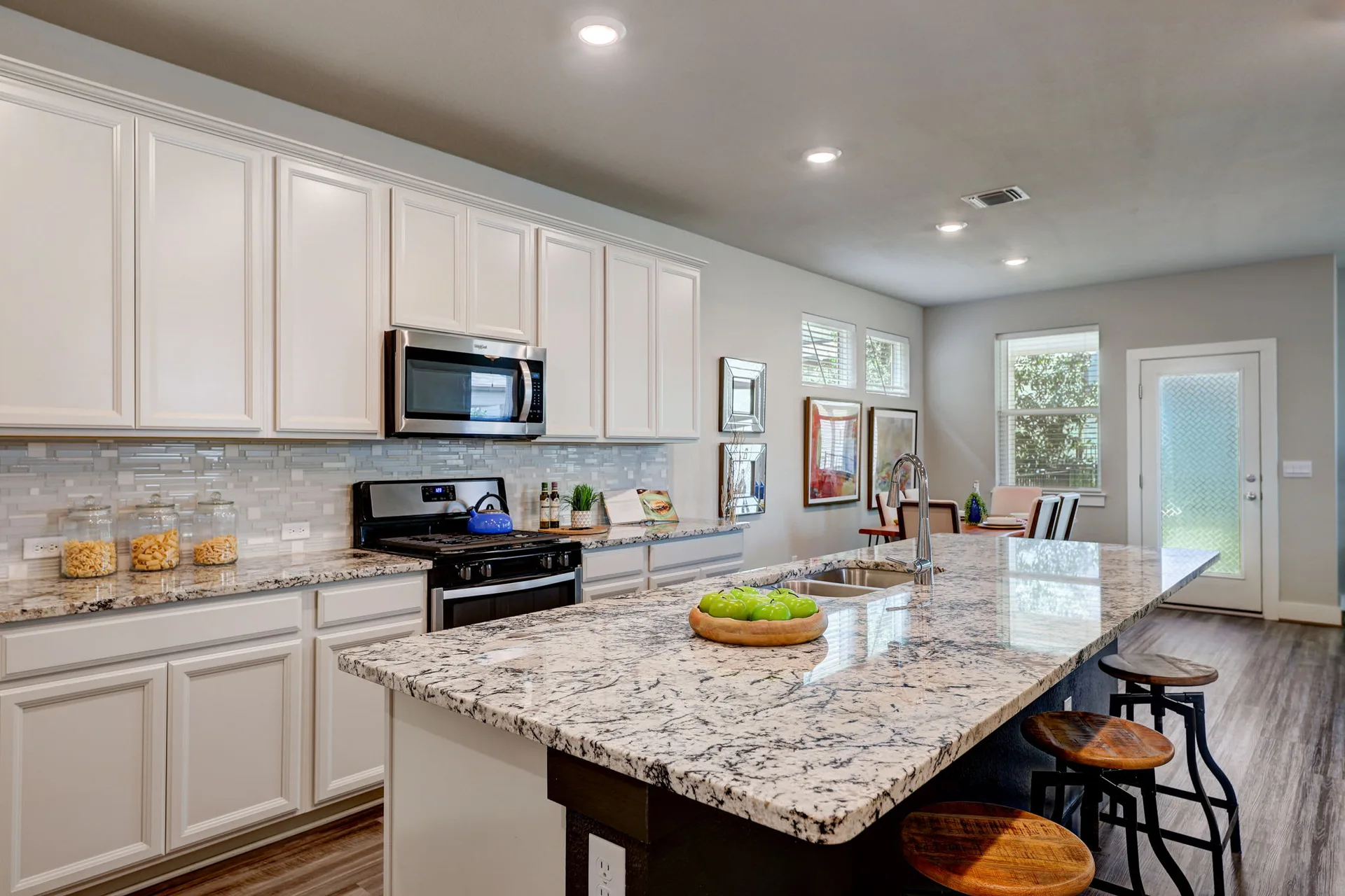 Stunning 2021 Meritage Home in Easton Park with FREE Solar Panels! Better Priced Than New Builds and Move-In Ready! photo 14