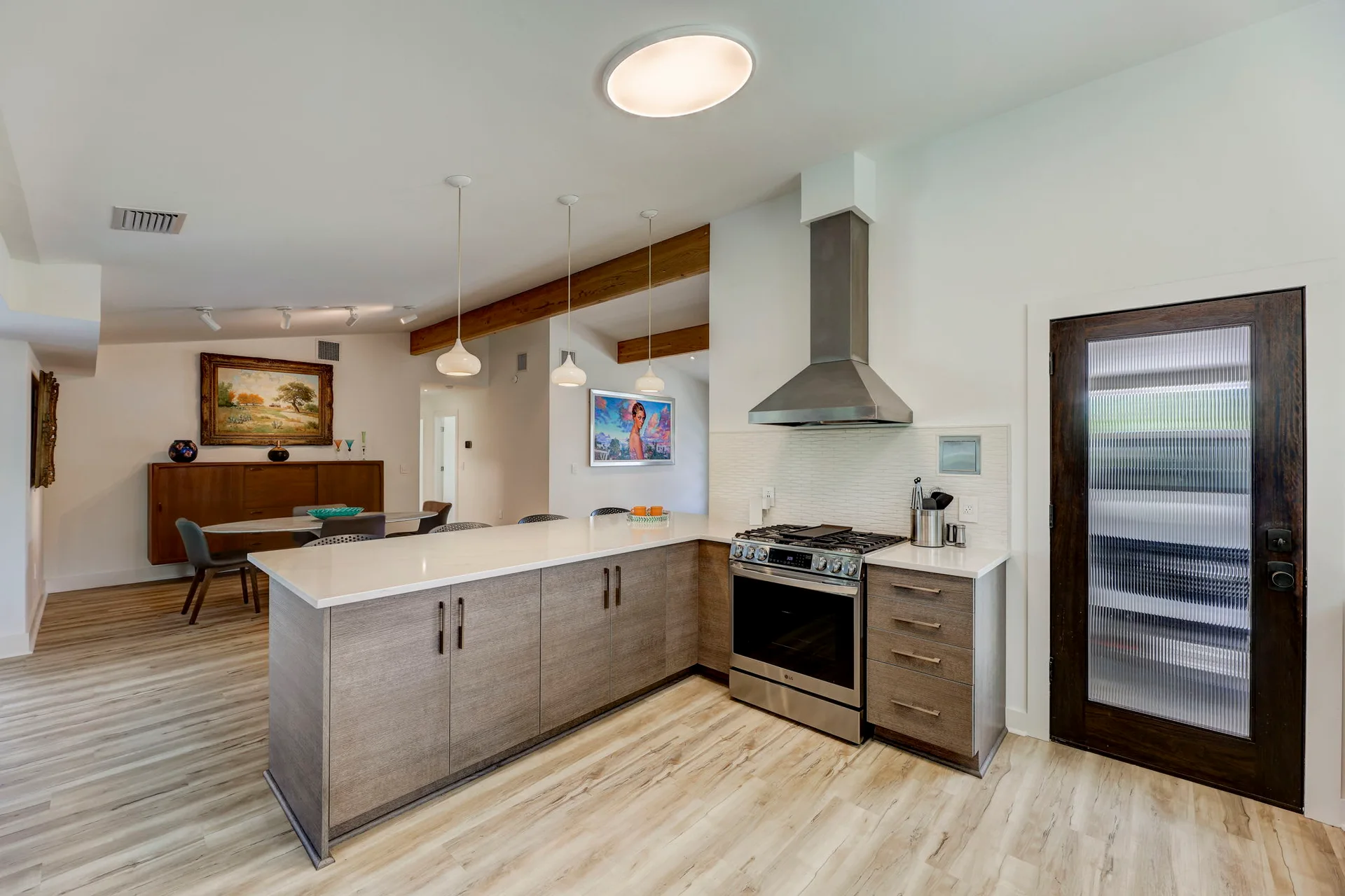 Stunning modern mid-century rebuilt home in the sought-after Delwood Heights near Mueller! photo 30