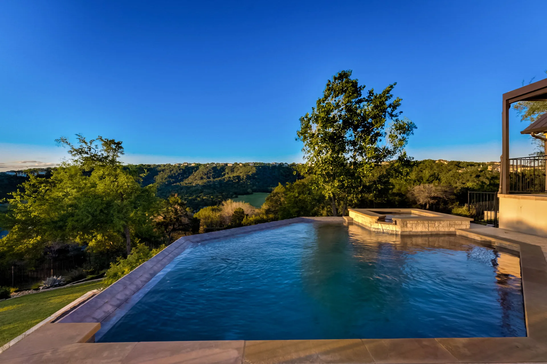 Hill Country Paradise: Luxurious 4/3 Home with Heated Pool/Spa and Spectacular Sunset Views in River Place! photo 98