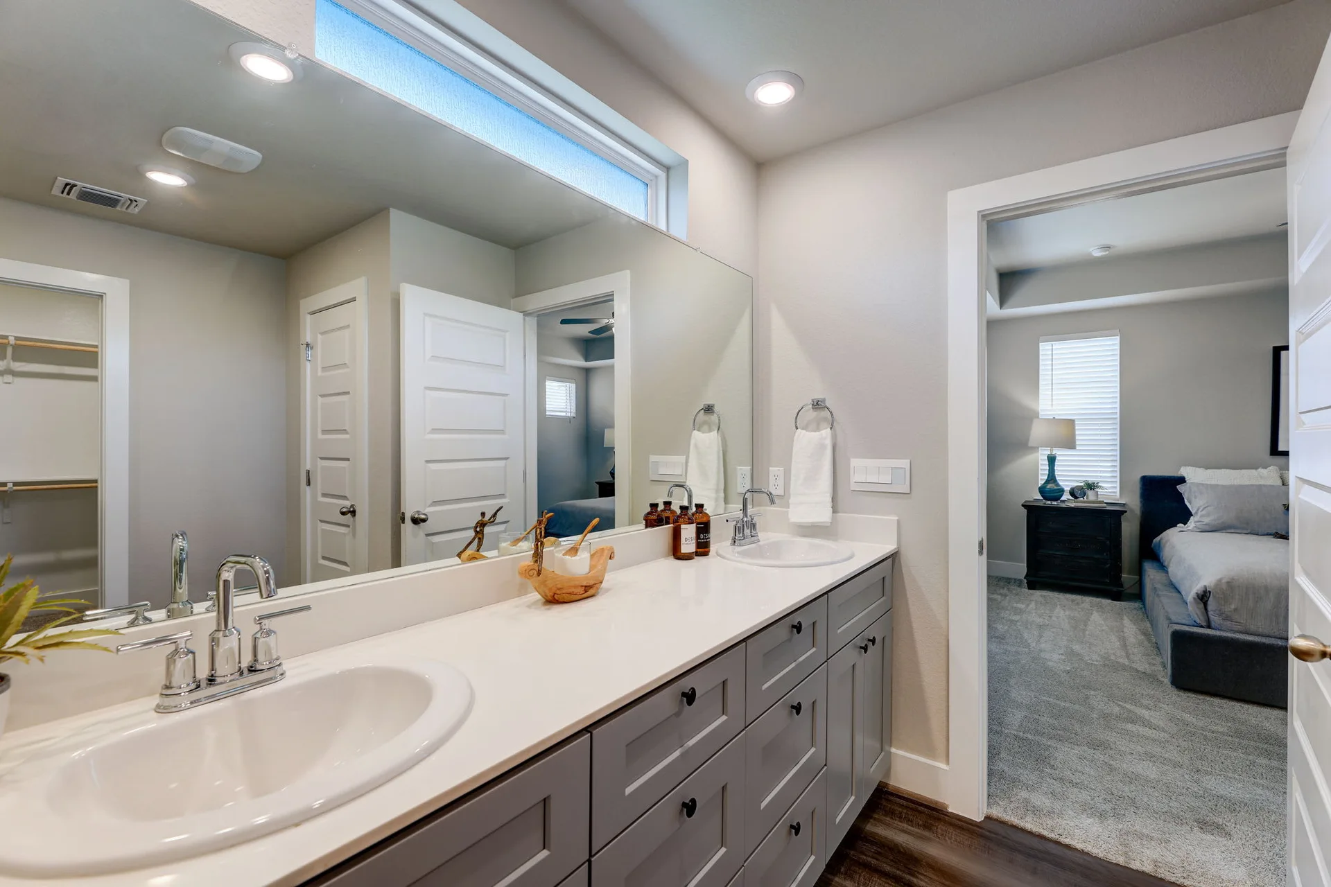 Stunning 2021 Meritage Home in Easton Park with FREE Solar Panels! Better Priced Than New Builds and Move-In Ready! photo 23