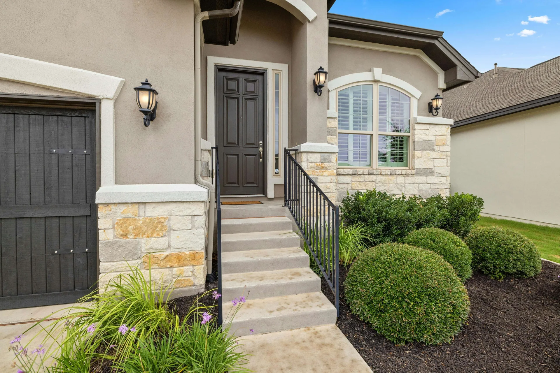 Impeccably Maintained 1-Story Taylor Morrison Home with Luxurious Amenities in Desirable Travisso Neighborhood! photo 4