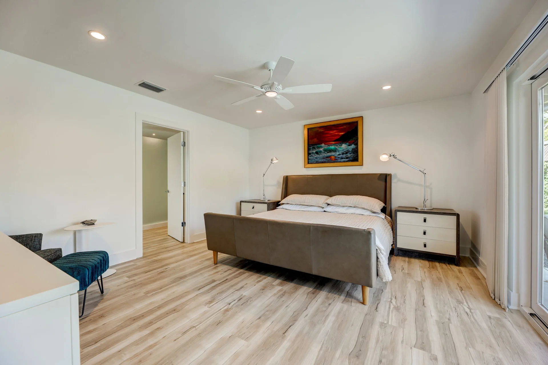 Stunning modern mid-century rebuilt home in the sought-after Delwood Heights near Mueller! photo 35