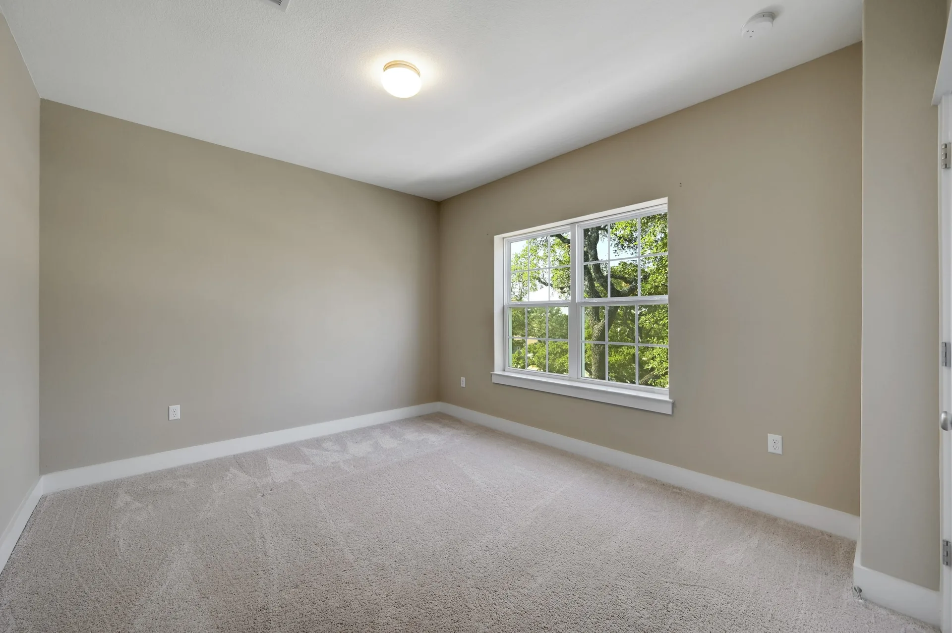 712 Waterfall Way photo 25