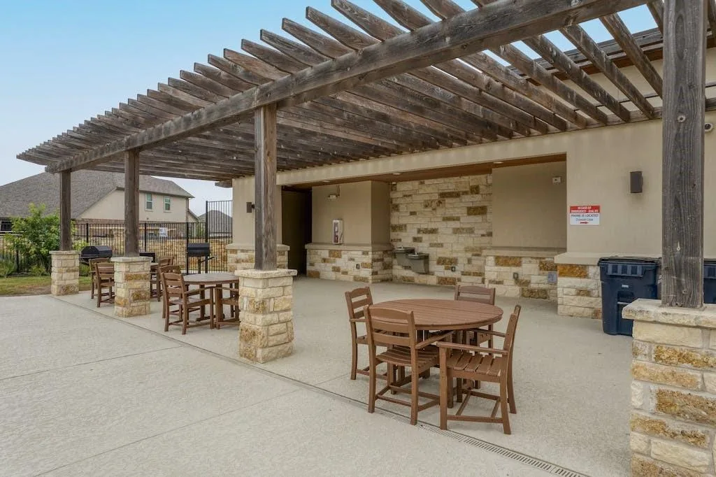 Beautifully Appointed Single-Story in Oak Creek: Modern Floors and Screened-In Patio Overlooking Green Space w/ NO Backyard Neighbor! photo 37