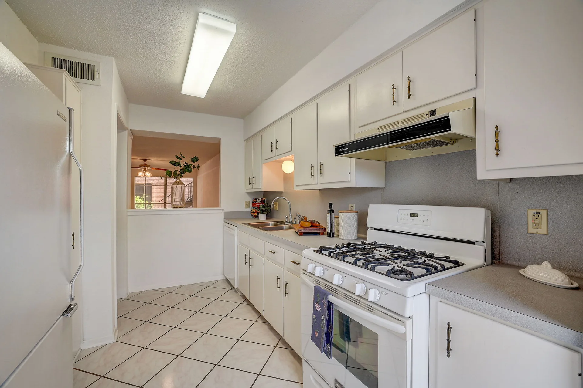 2425 Ashdale Dr #24, Austin, Texas 78757 photo 12